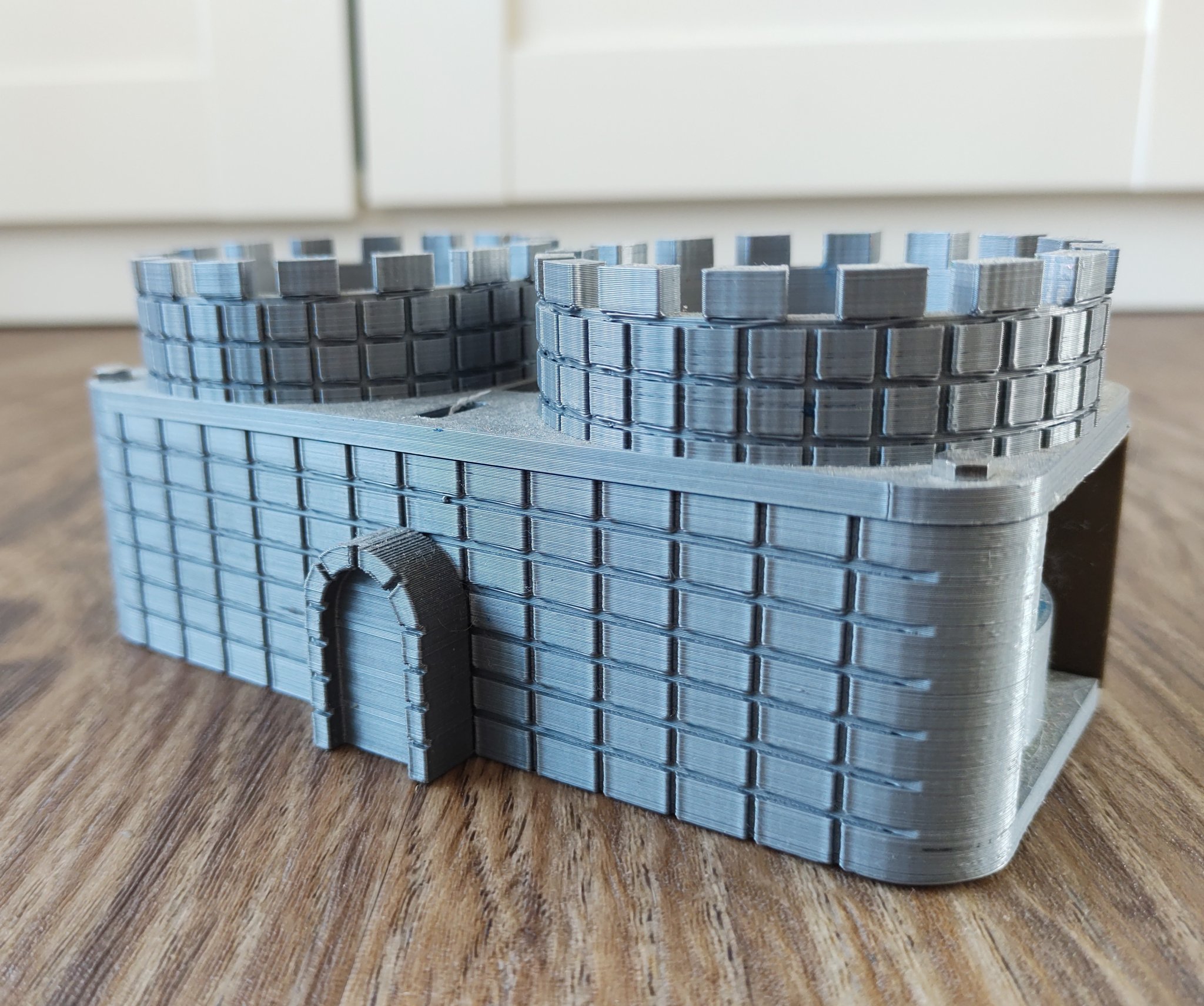 Giá đỡ bút kiểu lâu đài thời trung cổ