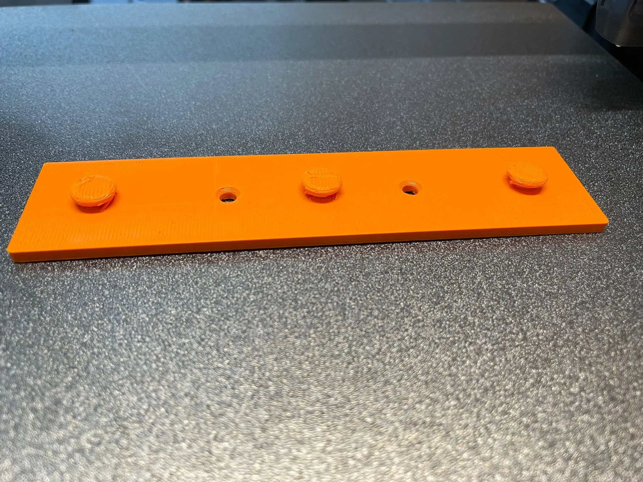 Giá đỡ lắp dưới bàn cho Dock Lenovo Thunderbolt 4