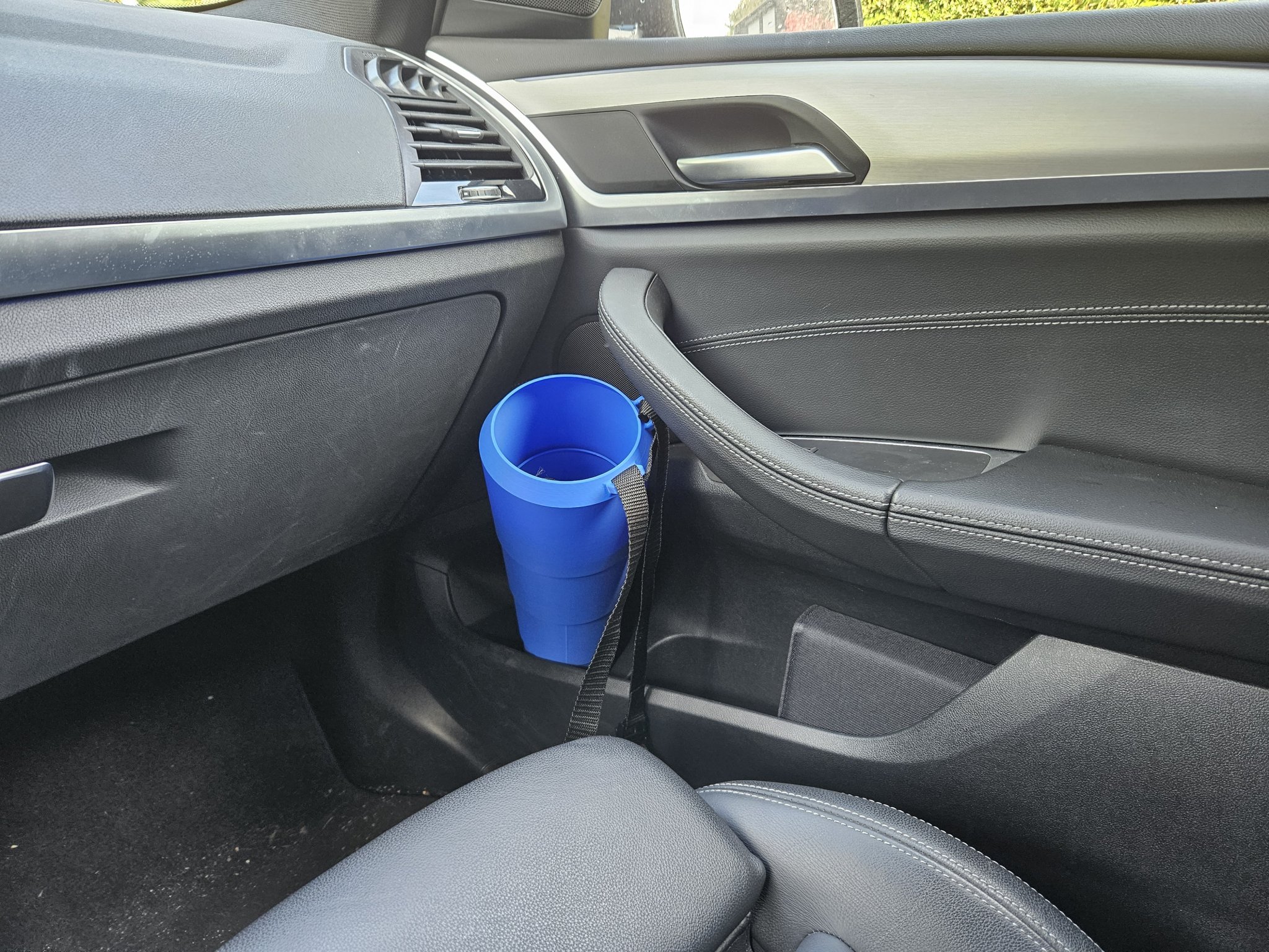 Giá đỡ ô ướt gập gọn cho ô tô với chức năng kéo dài