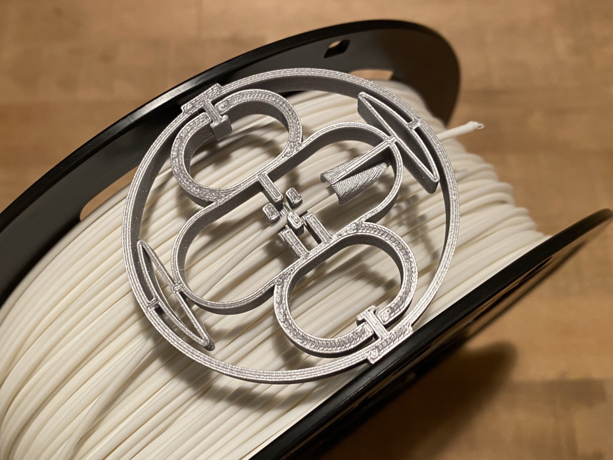 Kẹp cuộn filament cho máy in 3D Prusament và Overture