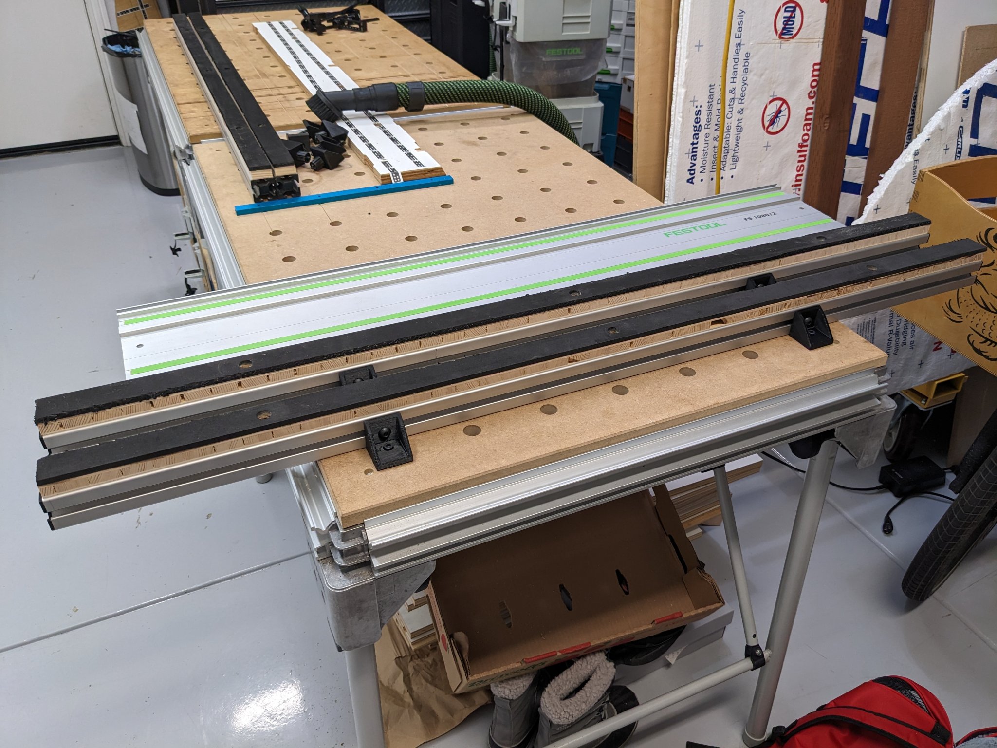 Ray hỗ trợ chống trượt cho bàn MFT