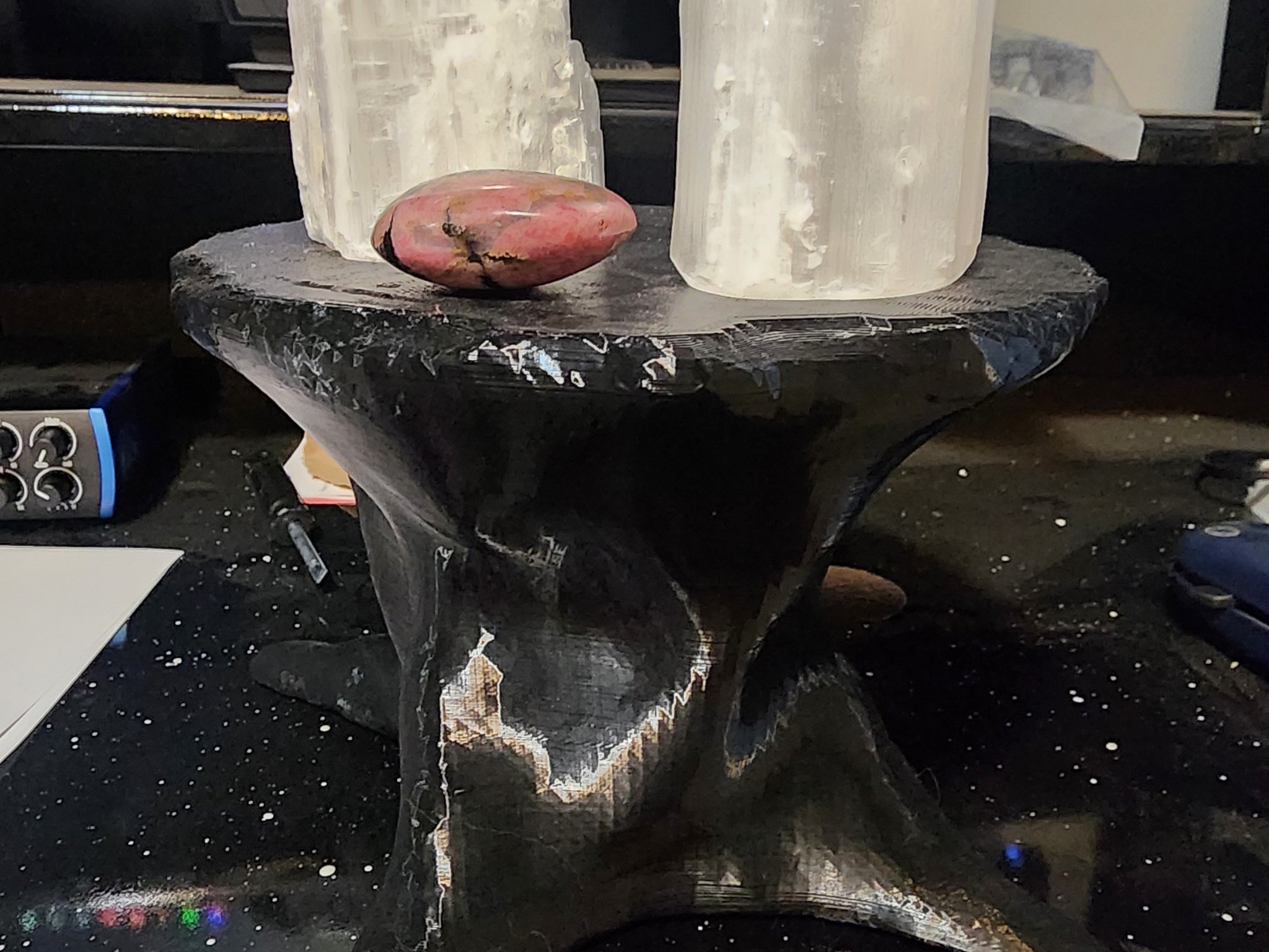 Giá đỡ gốc cây trang trí cho trung tâm sự kiện cưới