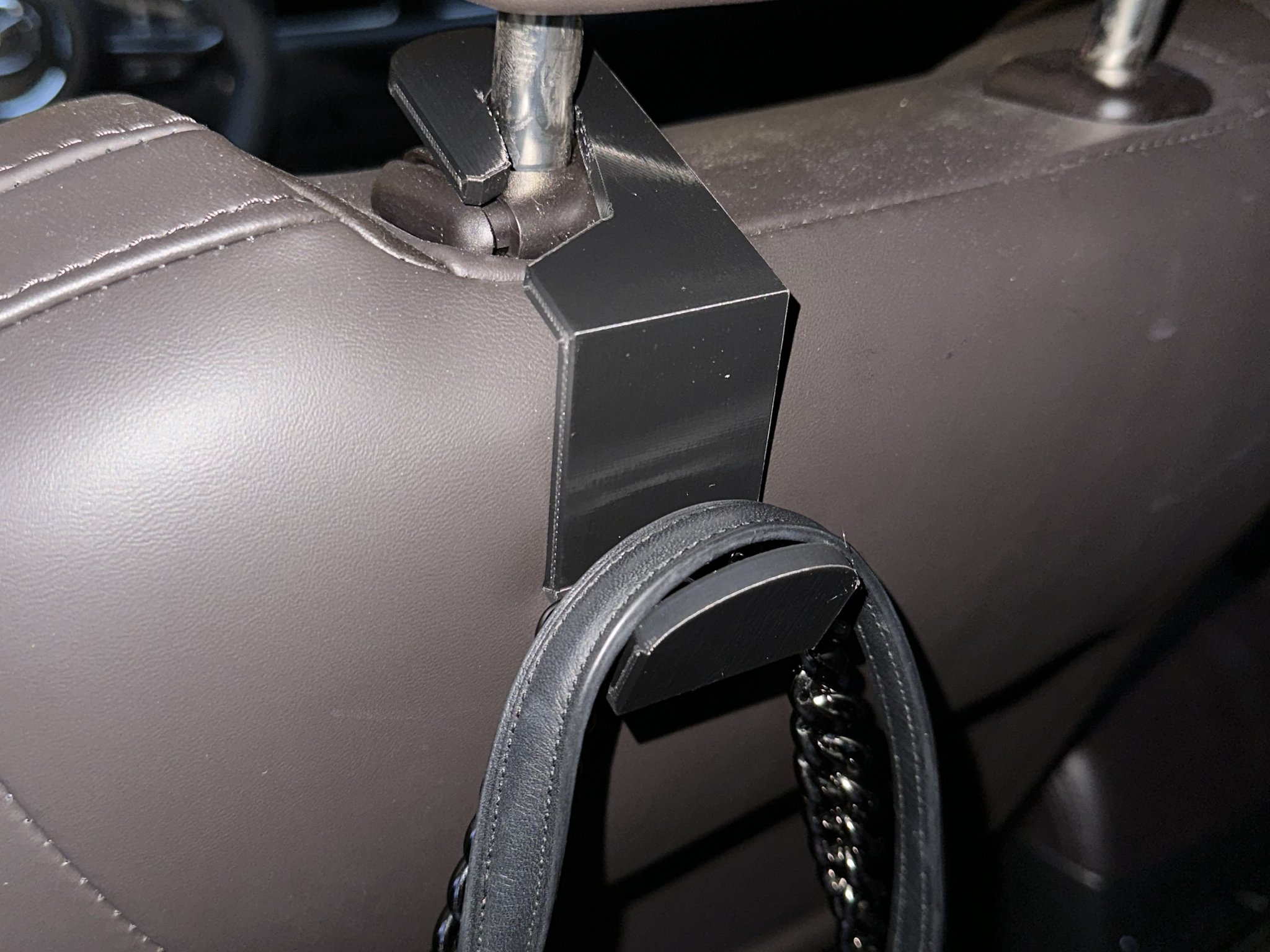 Móc treo túi xách cho xe hơi không cần tháo tựa đầu