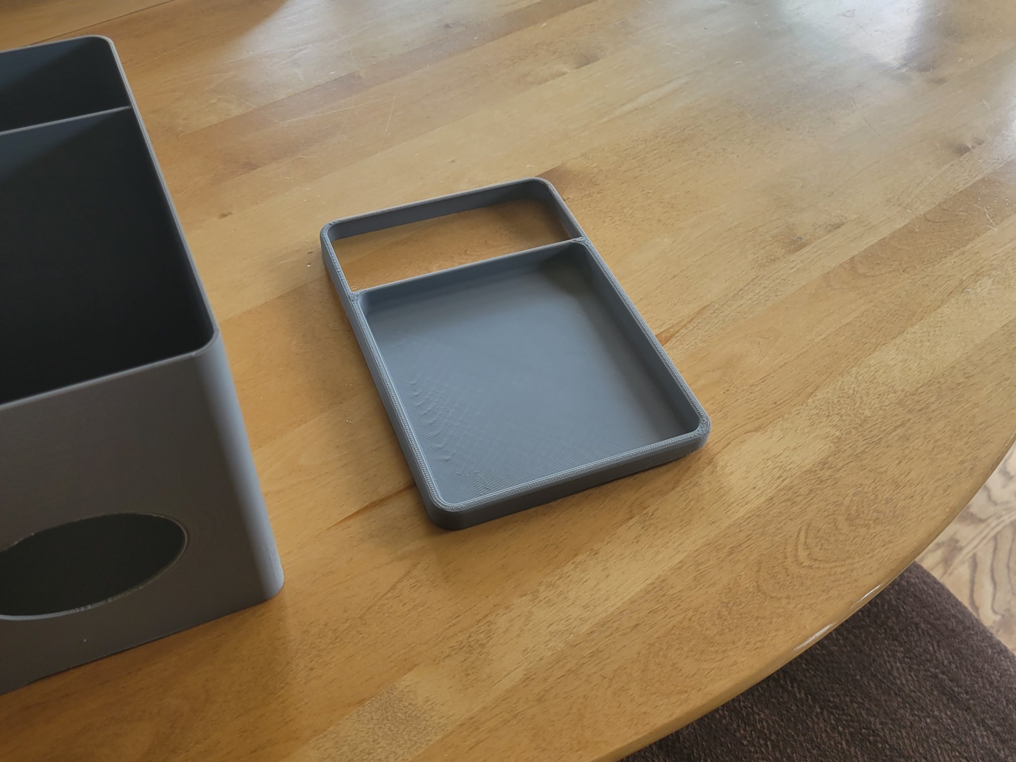 Giá đỡ hộp khăn giấy với ngăn chứa điều khiển từ xa