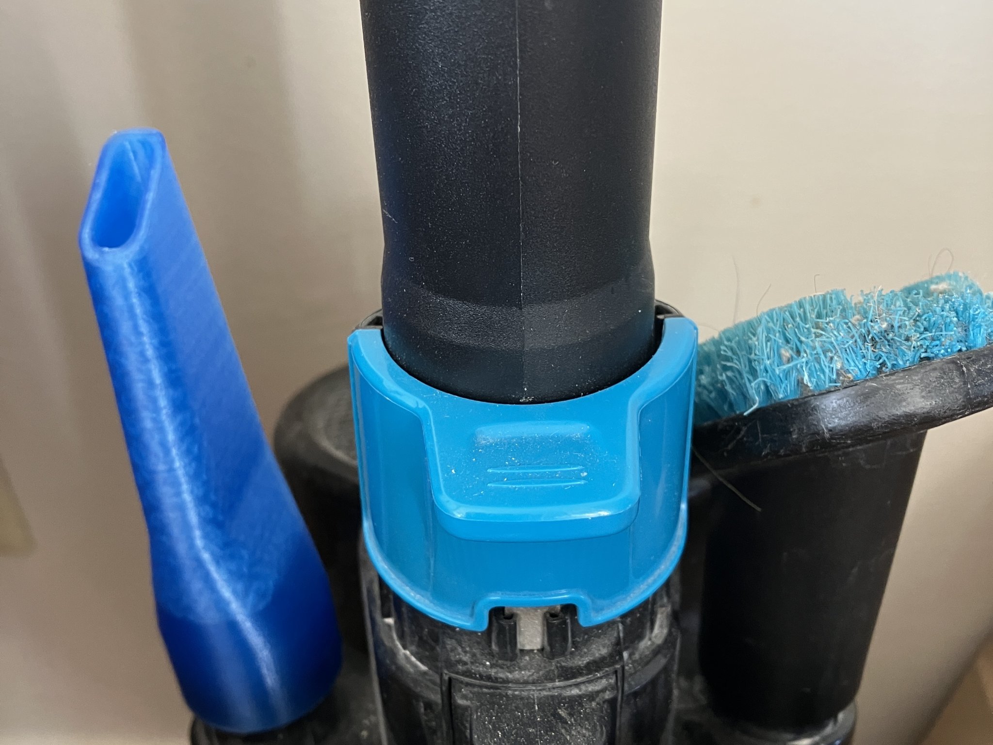 Phụ kiện hút bụi thay thế Bissel với đầu mũi chéo