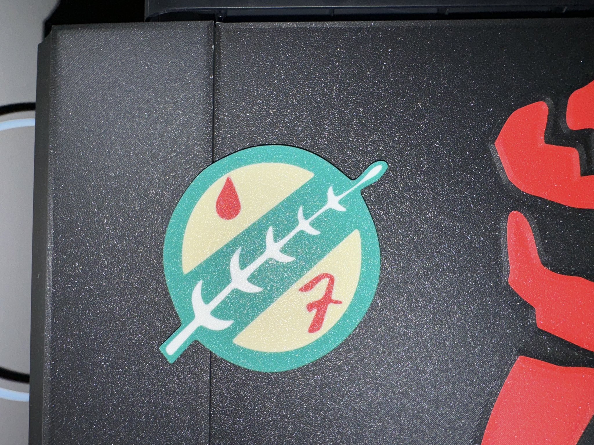 Nam châm biểu tượng gia tộc Fett trong Star Wars