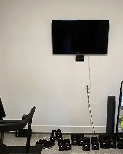 Giá đỡ nhỏ cho Peloton Guide và điều khiển từ xa