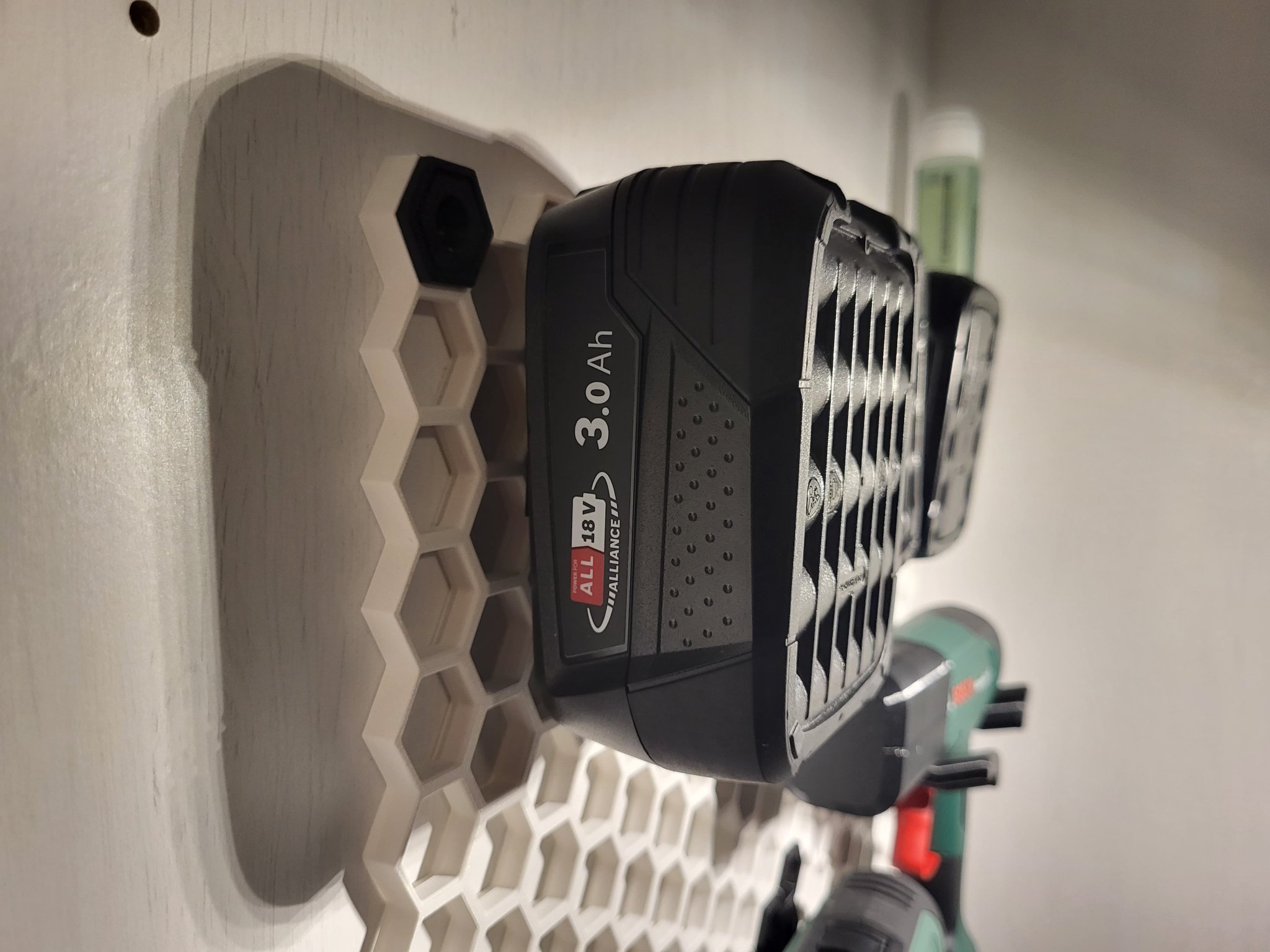 Giá đỡ pin Bosch 18V cho DIY