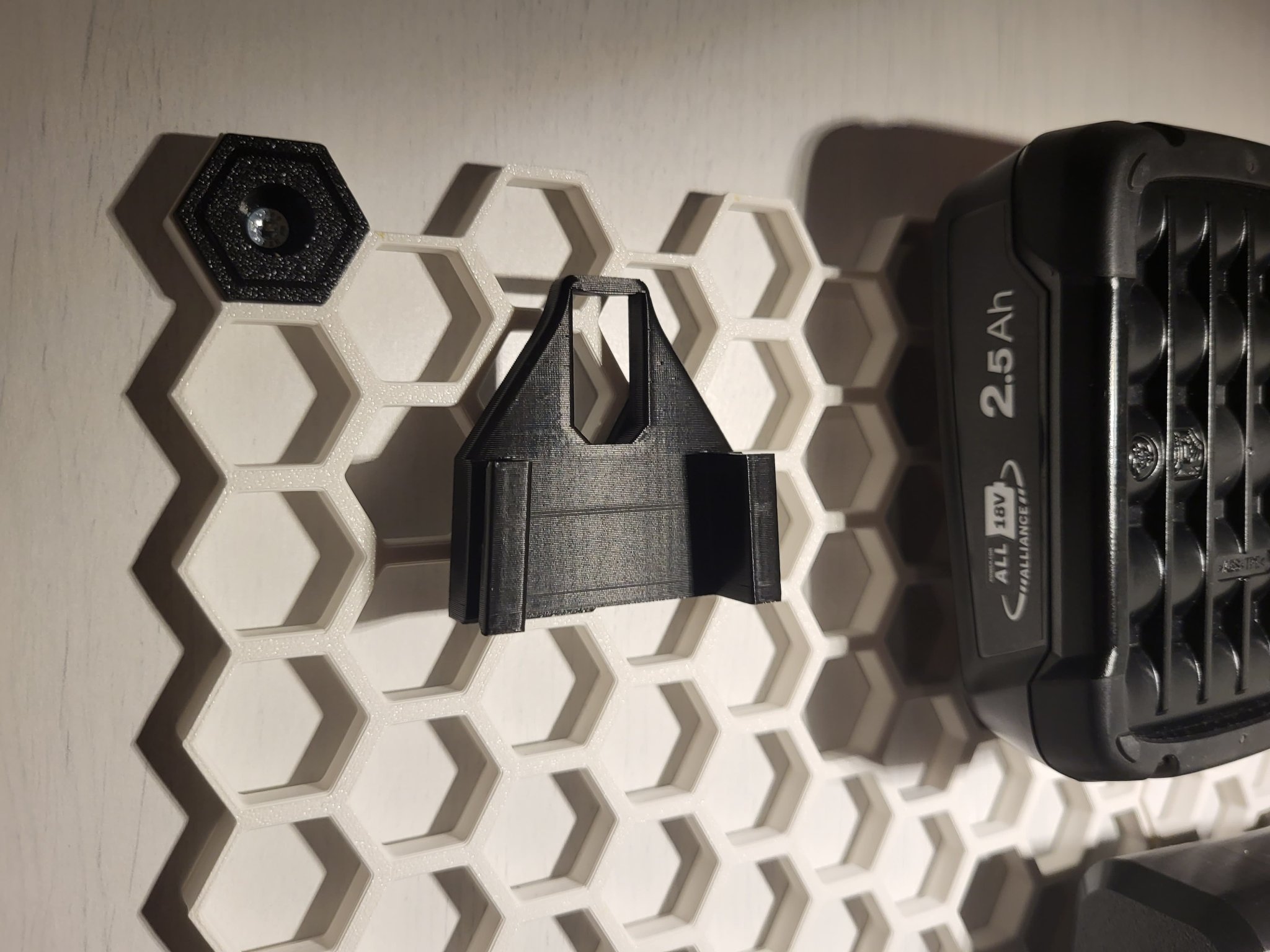 Giá đỡ pin Bosch 18V cho DIY