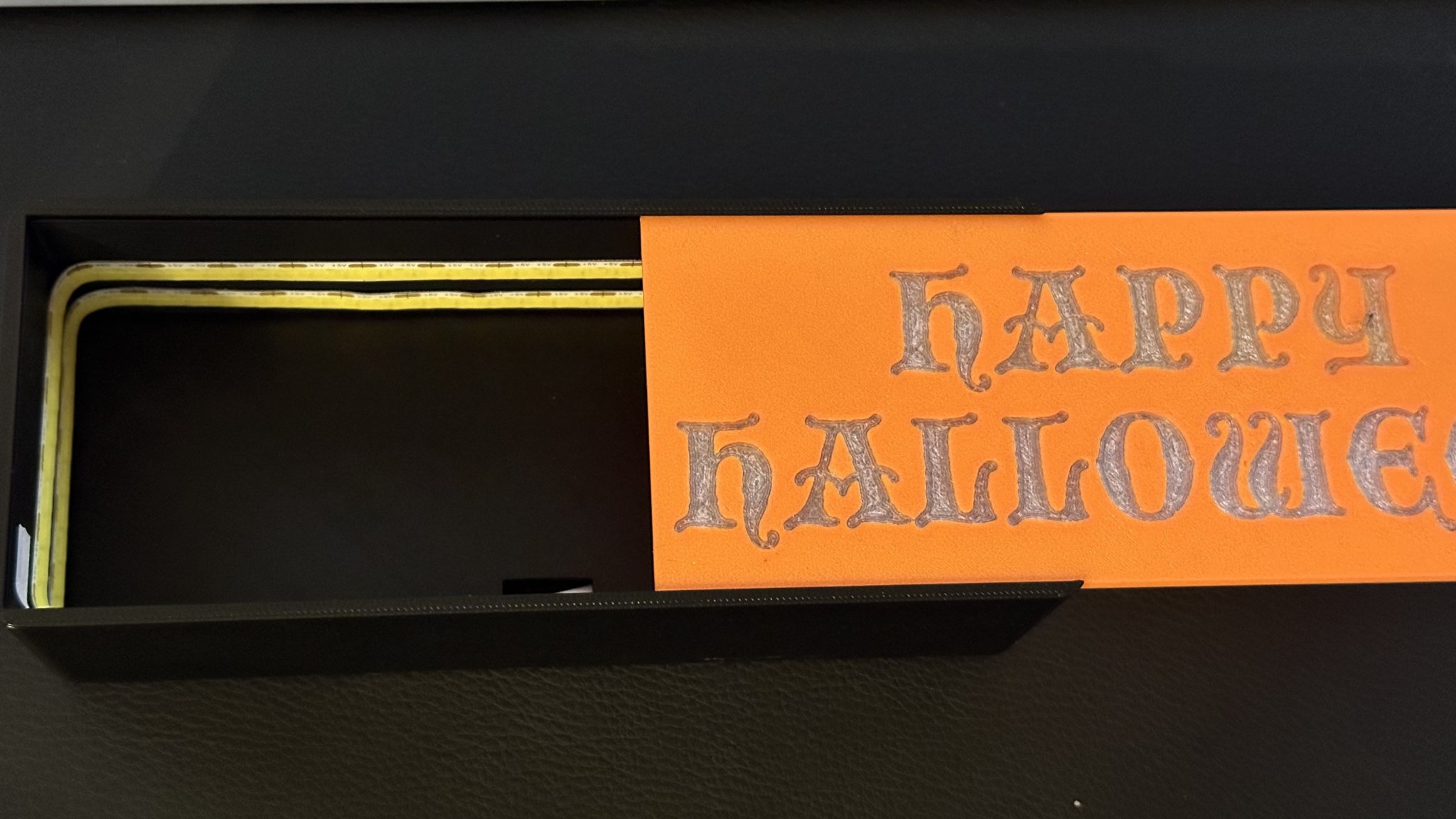 Hộp đèn Halloween vui vẻ với đèn LED USB