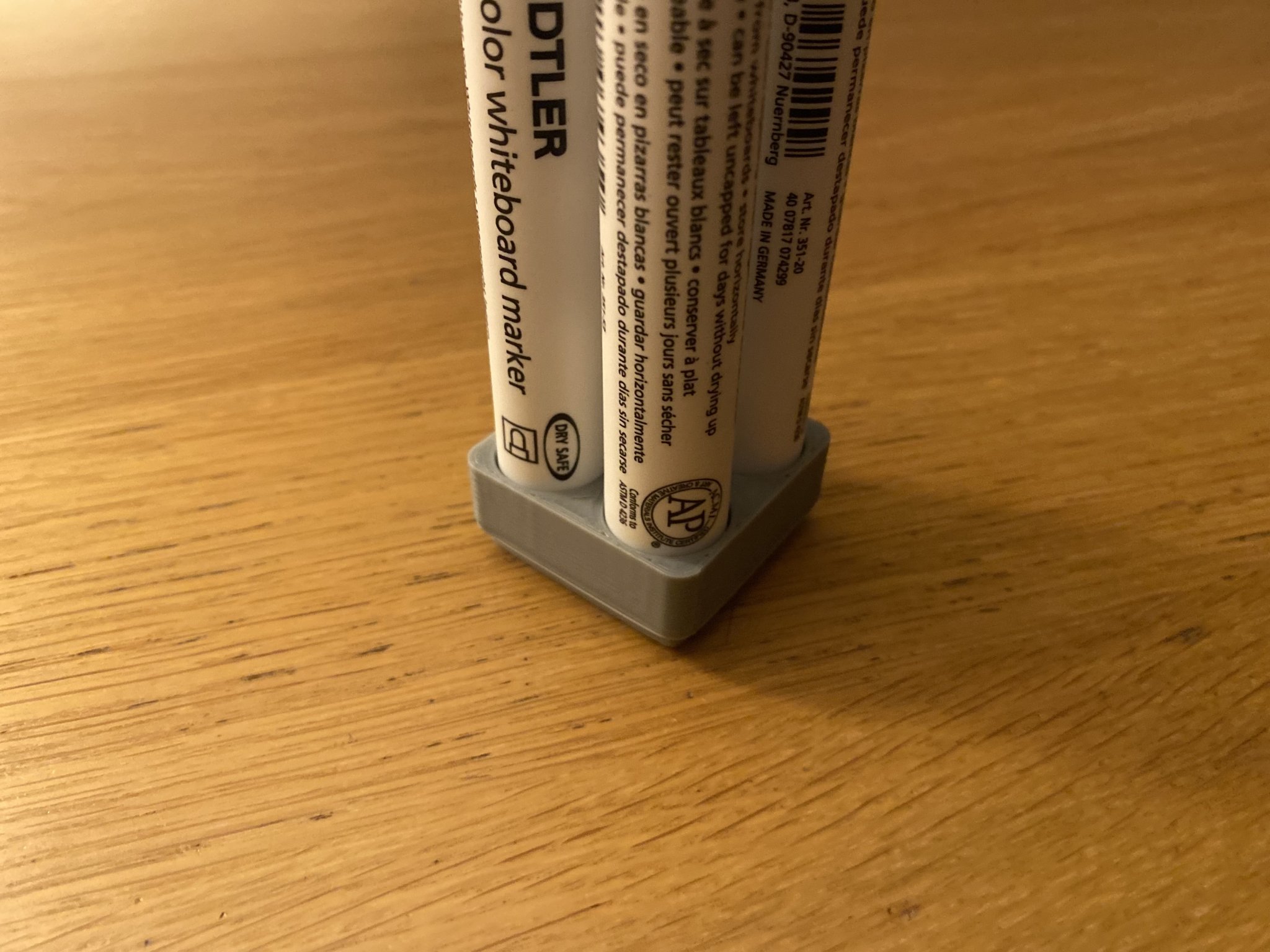 Giá đỡ bút bảng trắng Gridfinity đáy phẳng