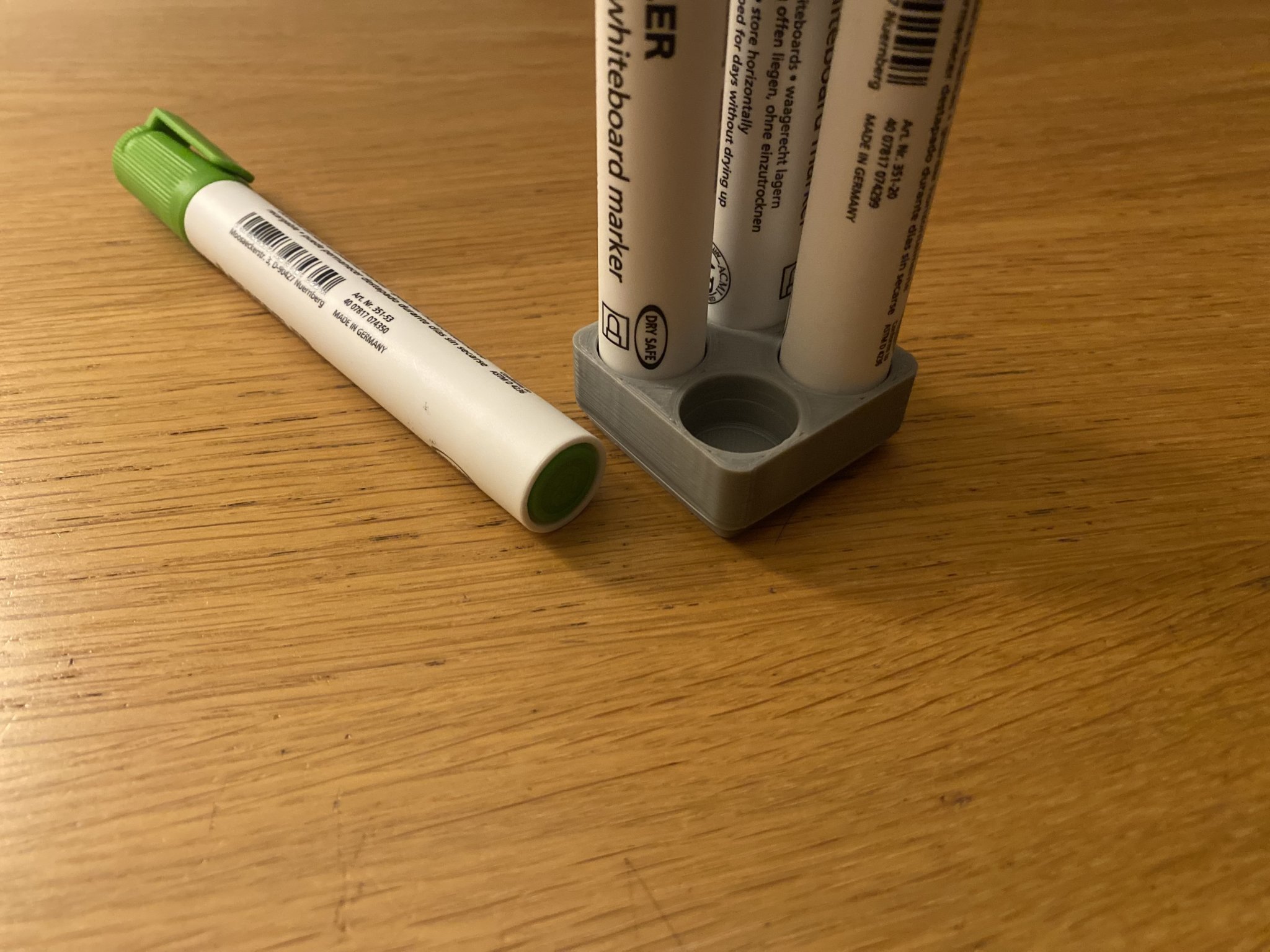 Giá đỡ bút bảng trắng Gridfinity đáy phẳng