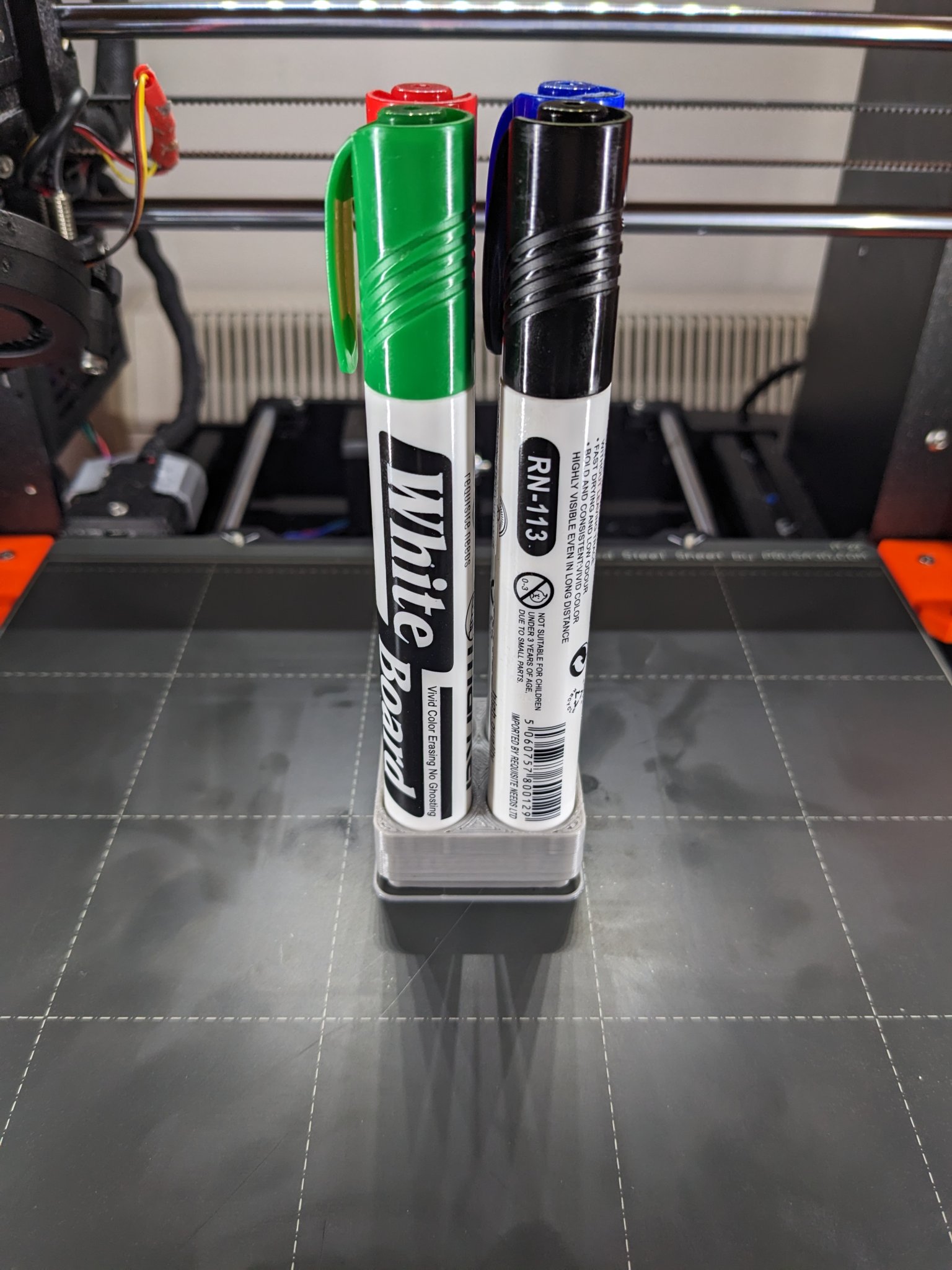 Giá đỡ bút cho bảng trắng Gridfinity