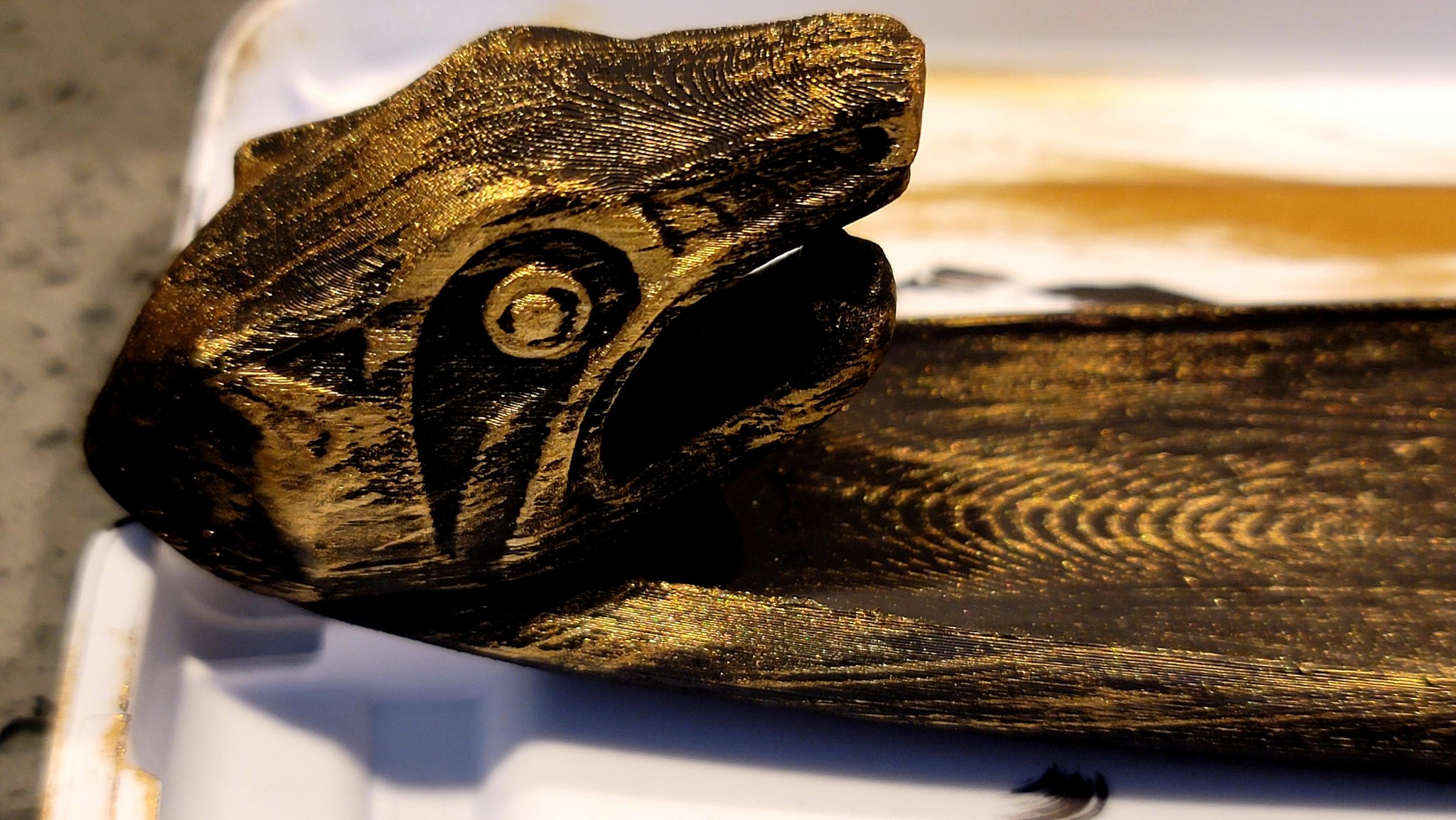 Lò đốt hương hình Wolverine đơn giản