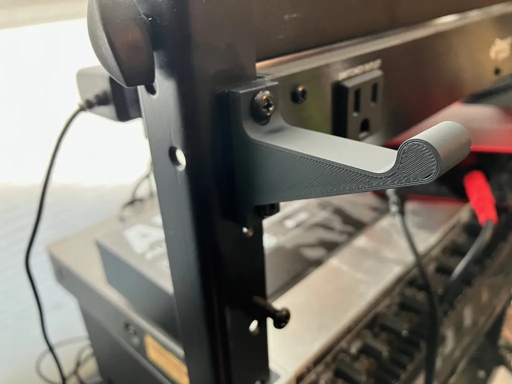 Móc treo tai nghe tùy chỉnh cho giá 1U 19