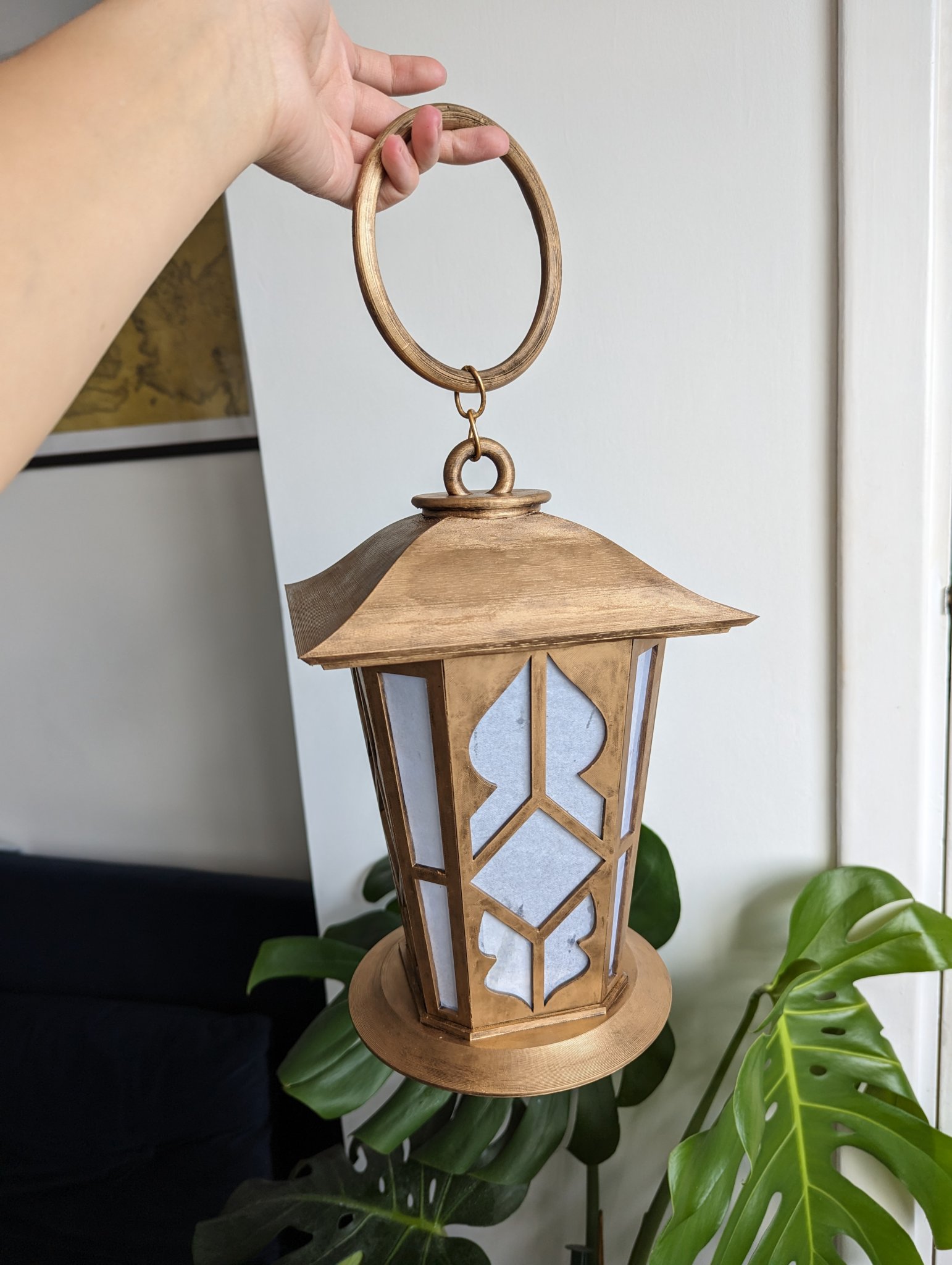 Đèn lồng Tonberry cao 25cm với chỗ để nến tealight