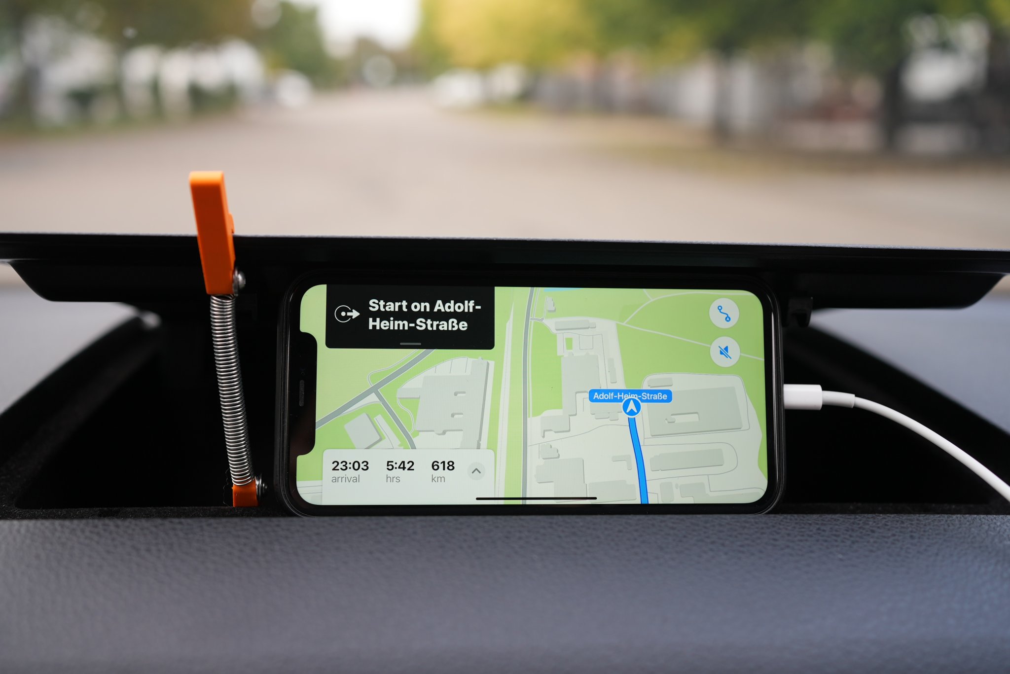 Giá đỡ smartphone 3D tùy chỉnh cho VW Caddy (iPhone)