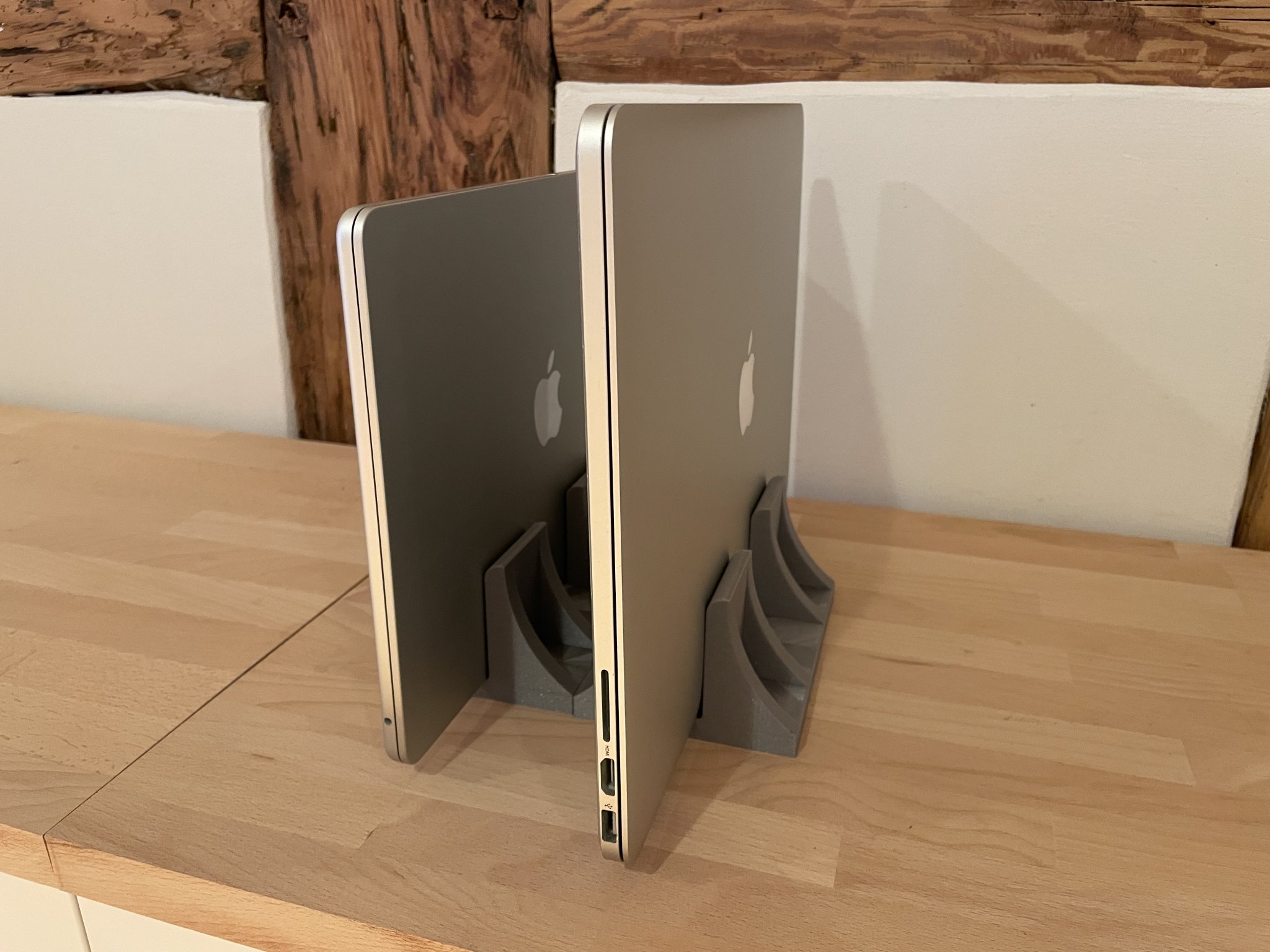 Giá đỡ laptop đứng cho Macbook và các loại laptop khác