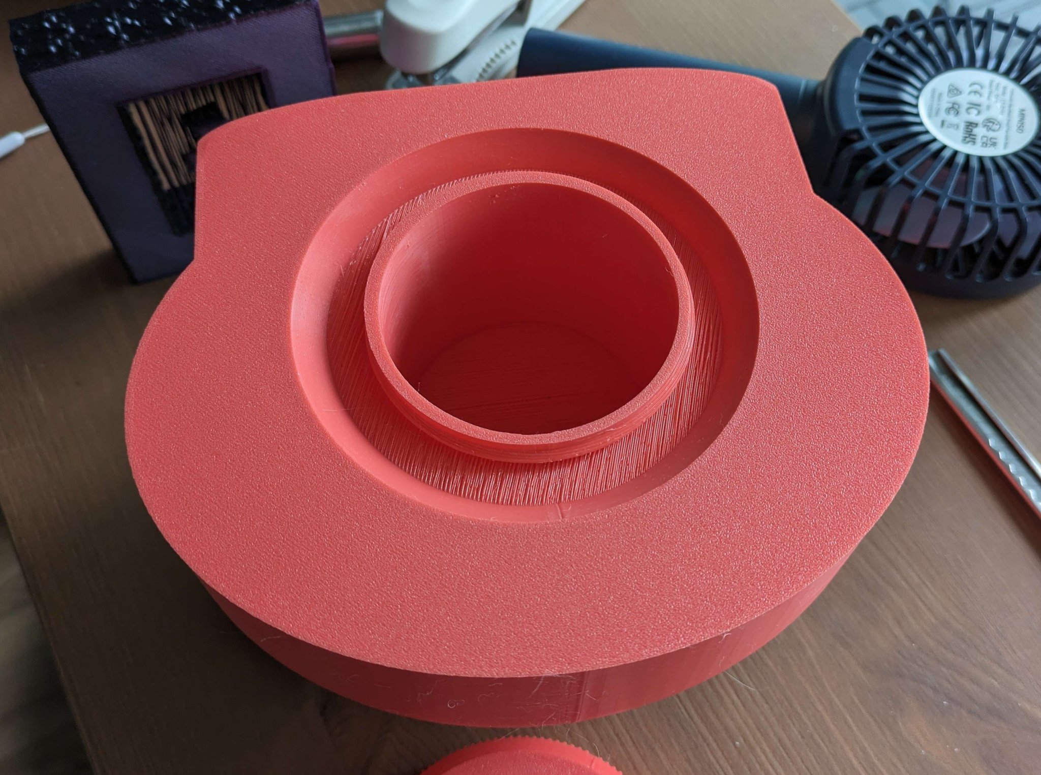 Lọ Amogus để lưu trữ đồ vật