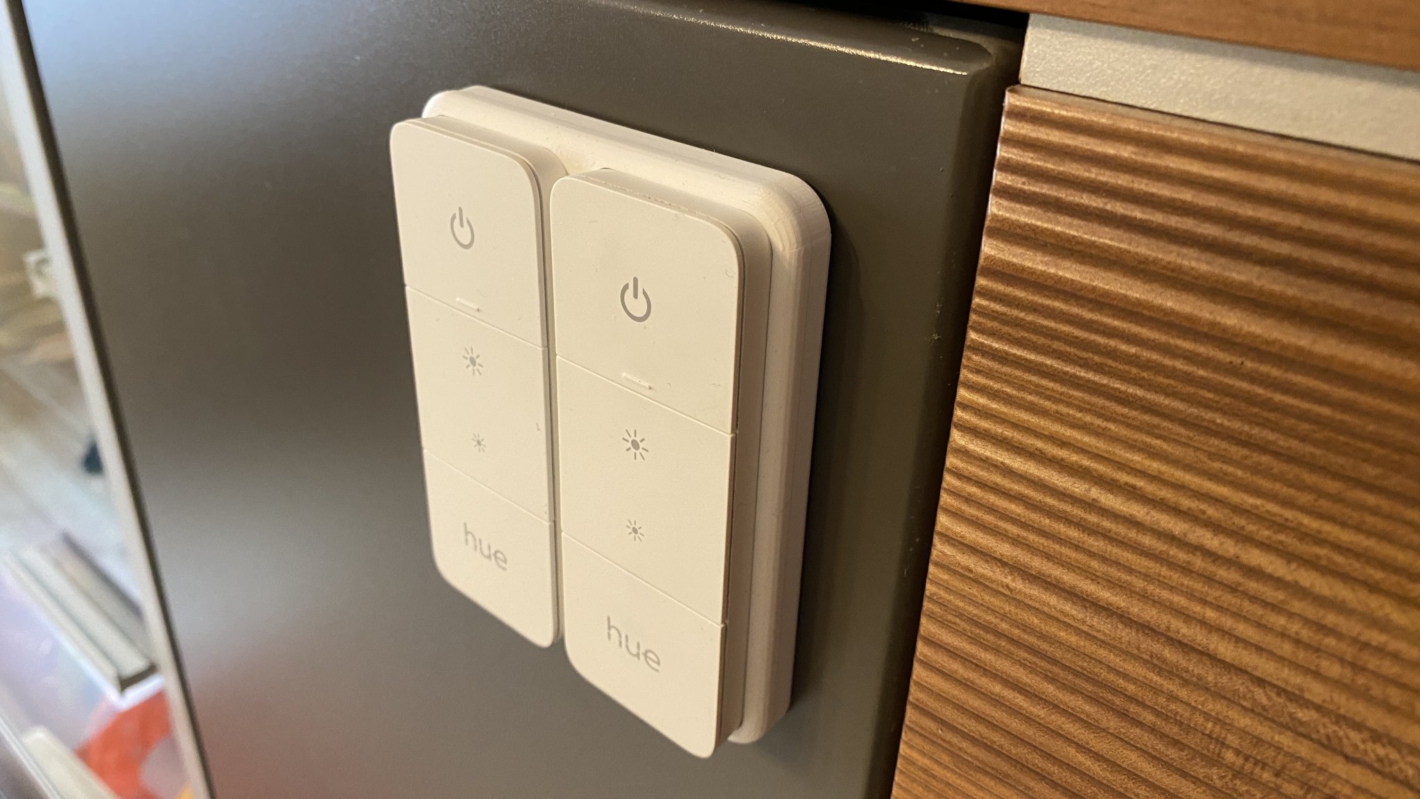 Giá đỡ cho công tắc dimmer Philips Hue V2