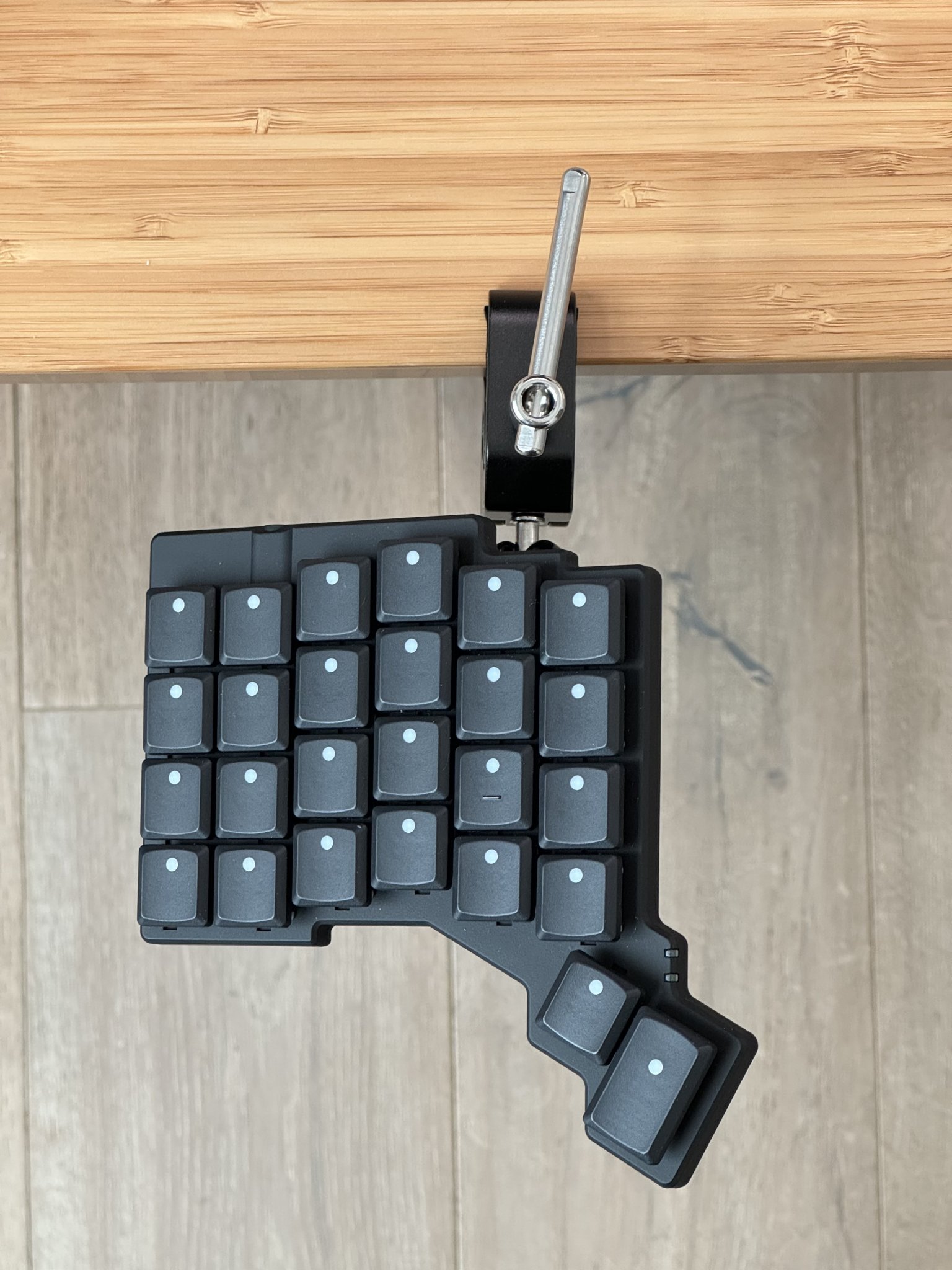 Giá đỡ chân máy cho bàn phím ZSA Voyager