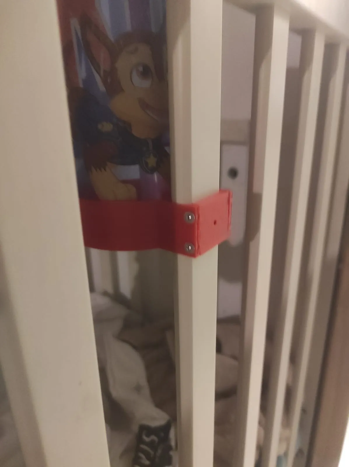 Giá đỡ bình sữa cho cũi trẻ em