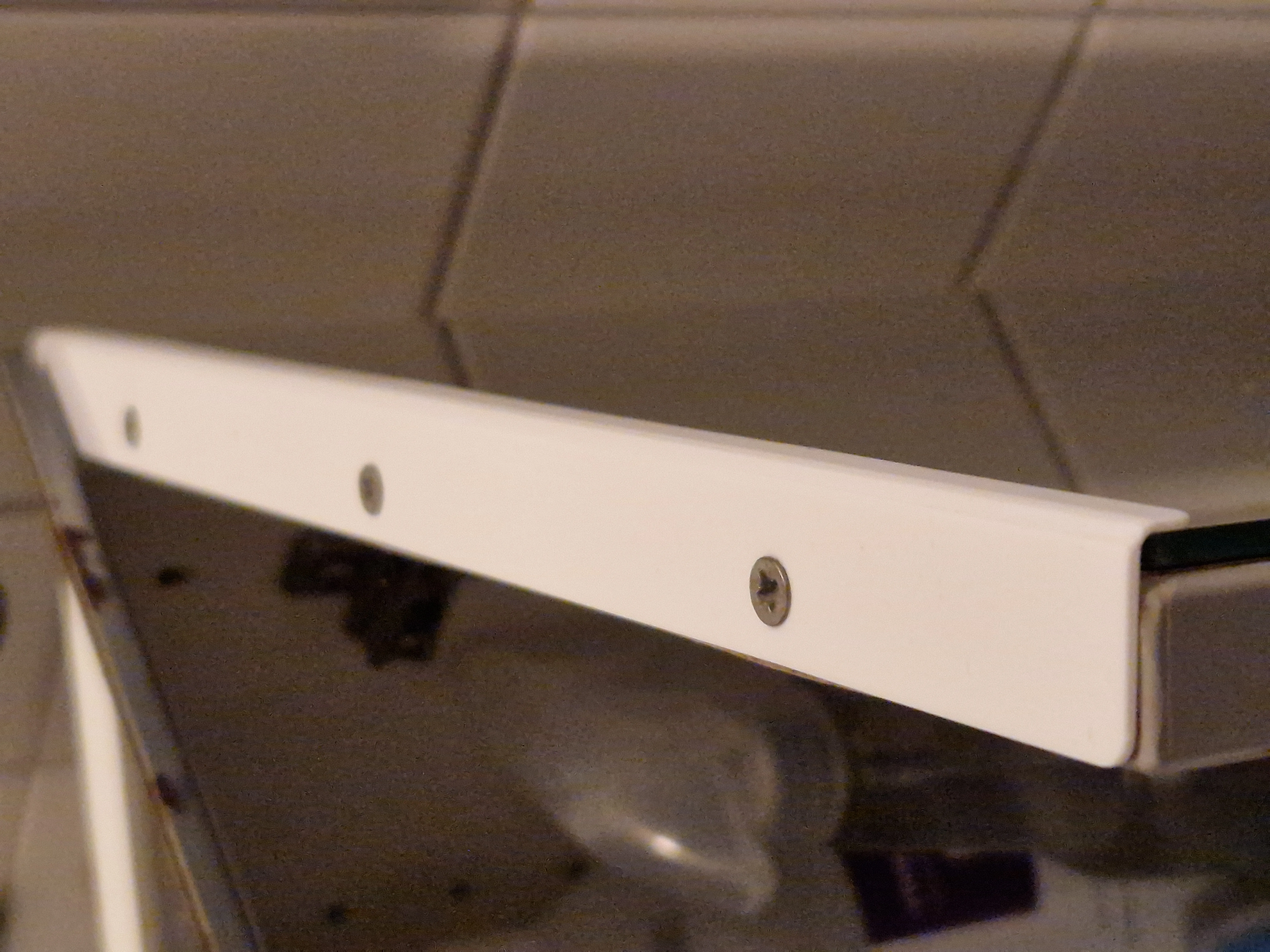 Nắp gương tủ phòng tắm Ikea Vättern thay thế