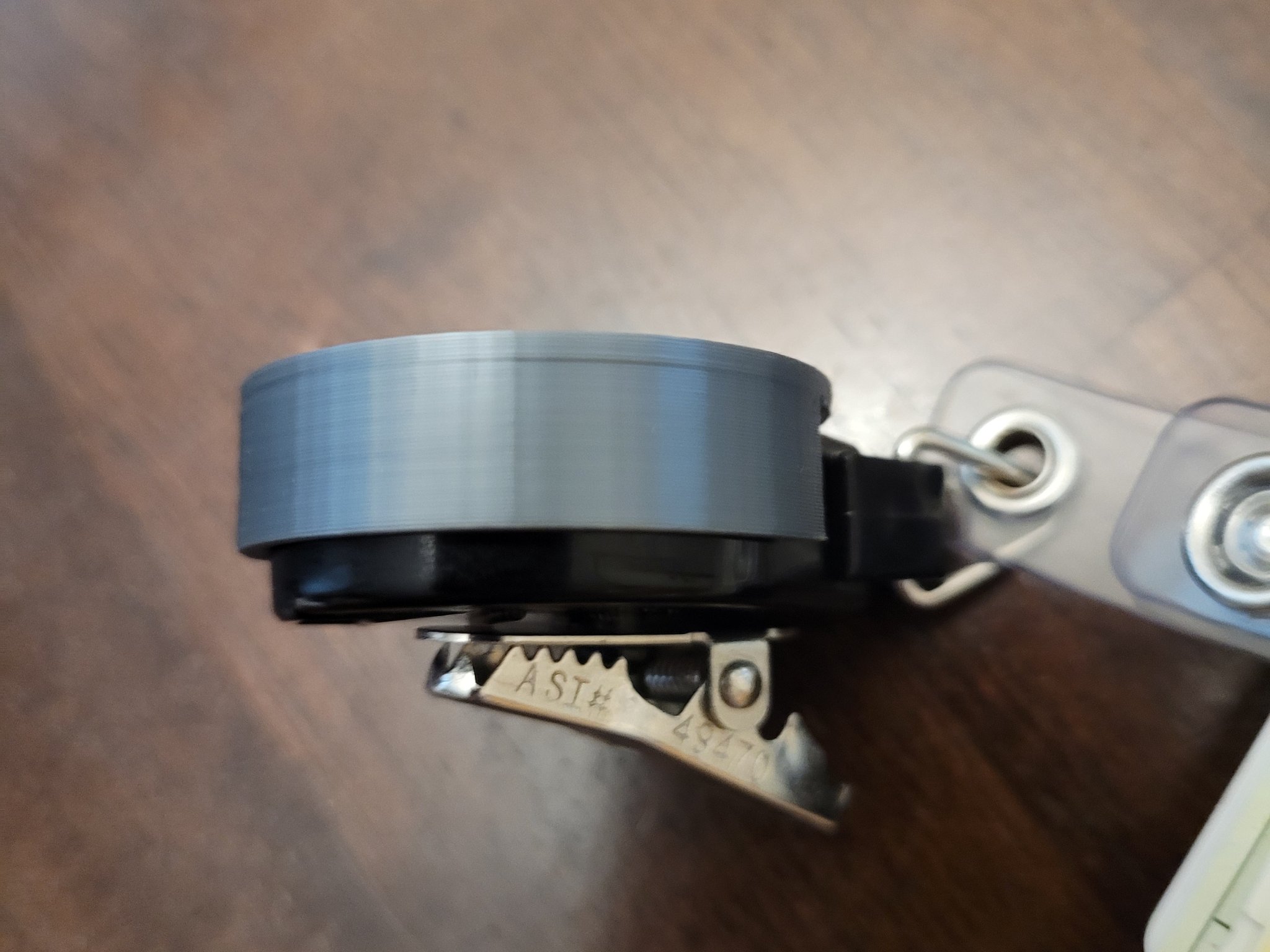 Nắp cuộn thẻ tên đa dạng cho đồng nghiệp