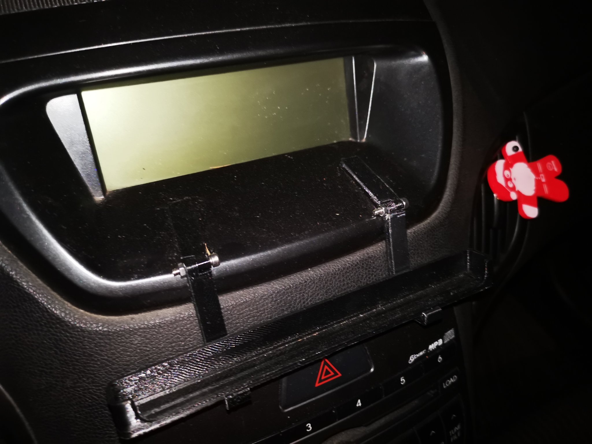 Giá đỡ điện thoại siêu tối giản cho ô tô