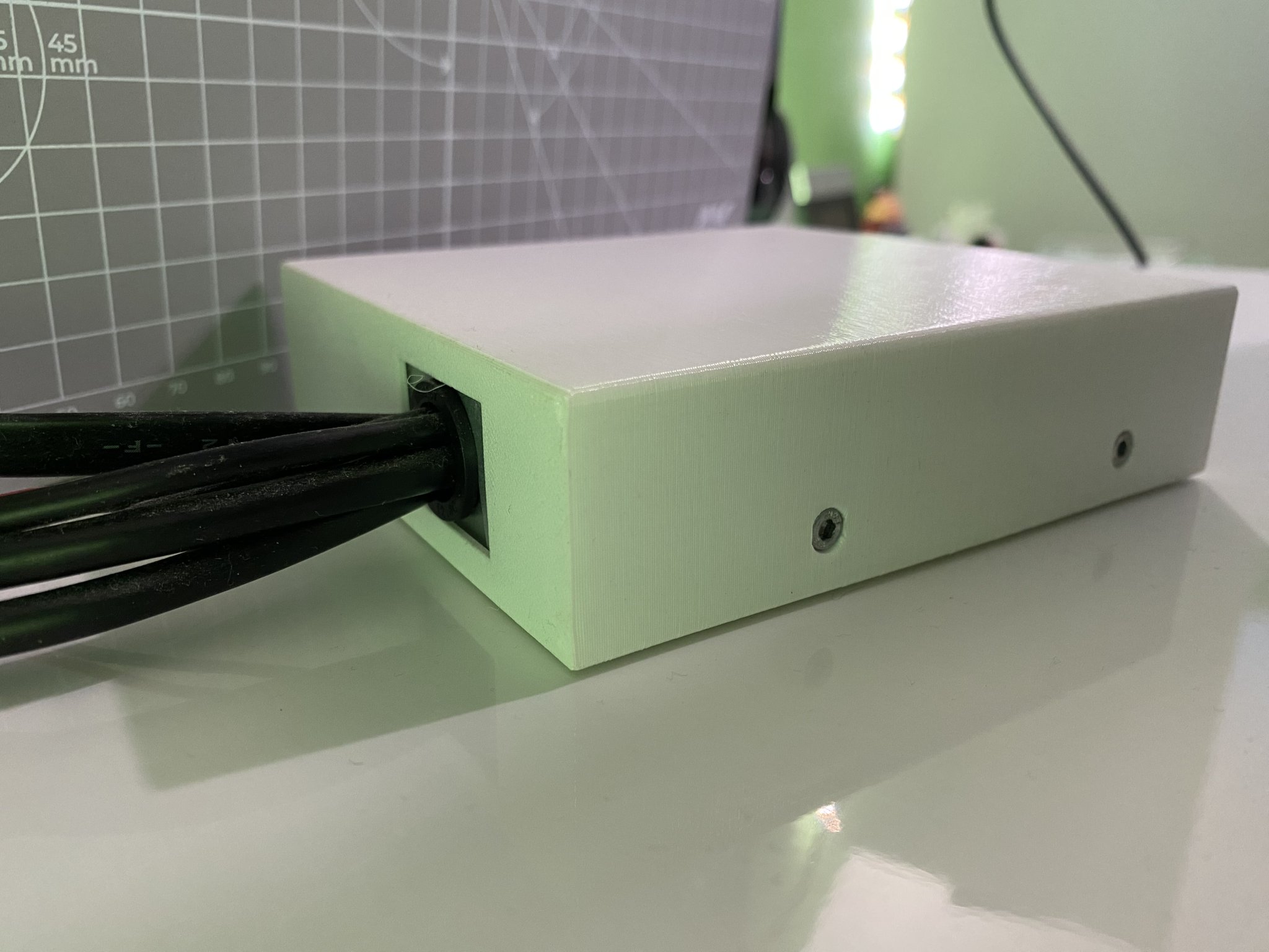 Hộp Akasa AK-ICR-16 cho đầu đọc thẻ SD và USB