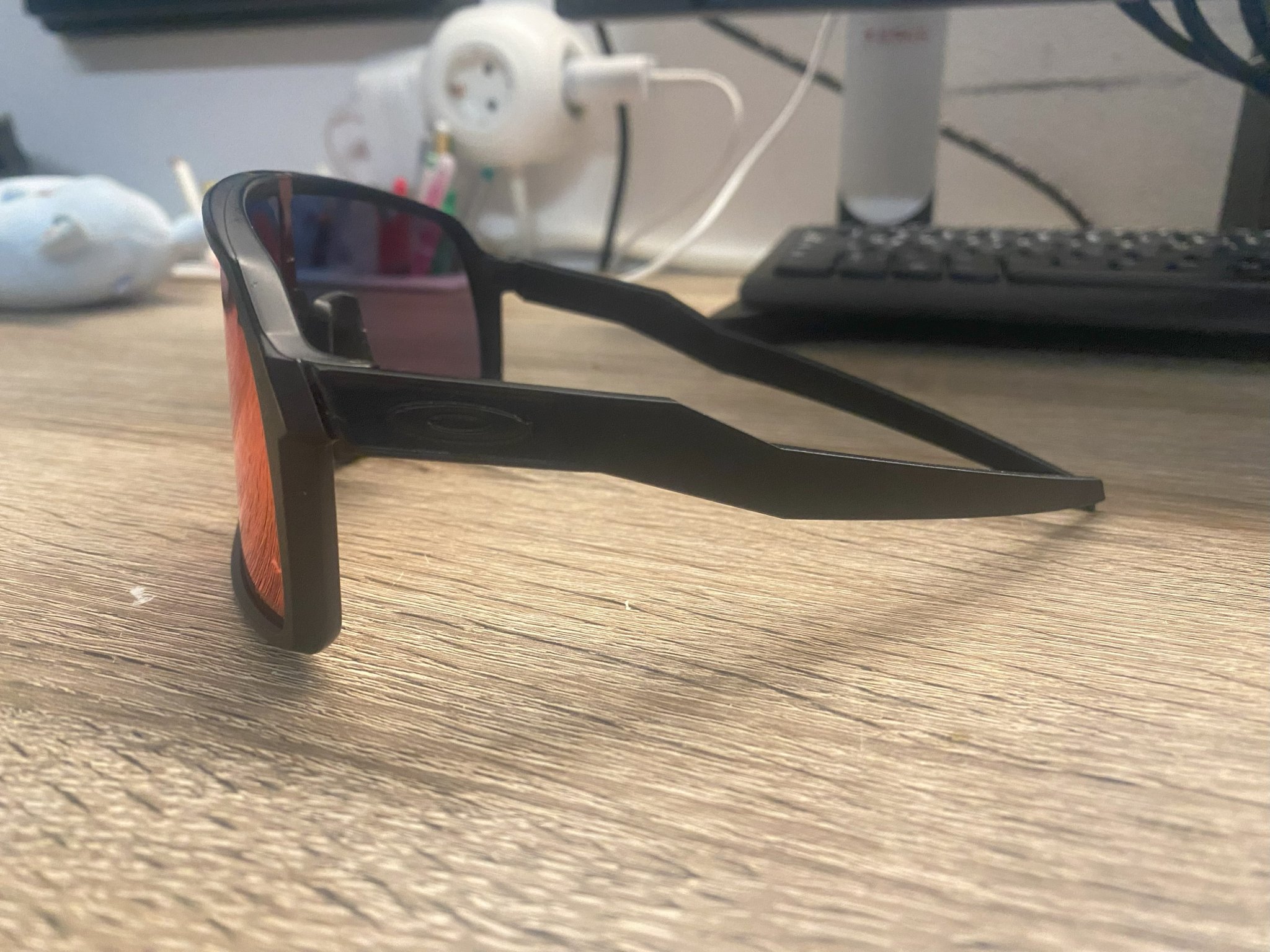 Gọng kính Oakley Sutro cho việc sửa chữa kính