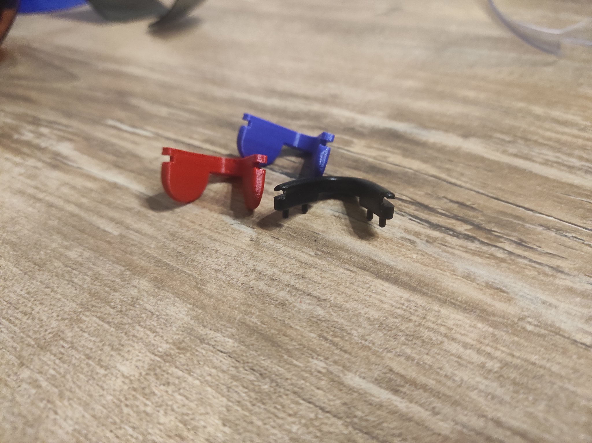 Kẹp mũi kính thể thao Uvex bằng nhựa in 3D