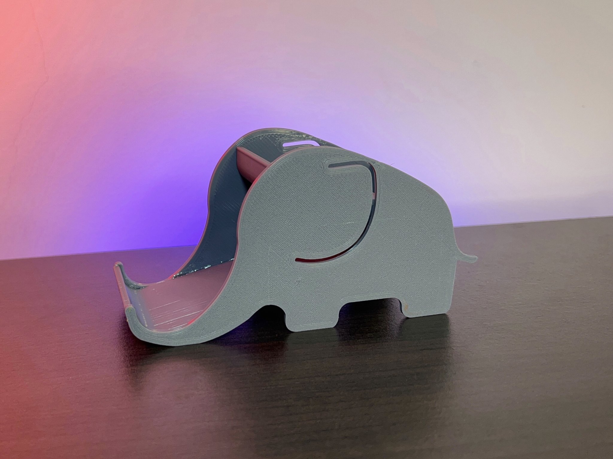 Máy phân phối pin hình con voi dễ thương