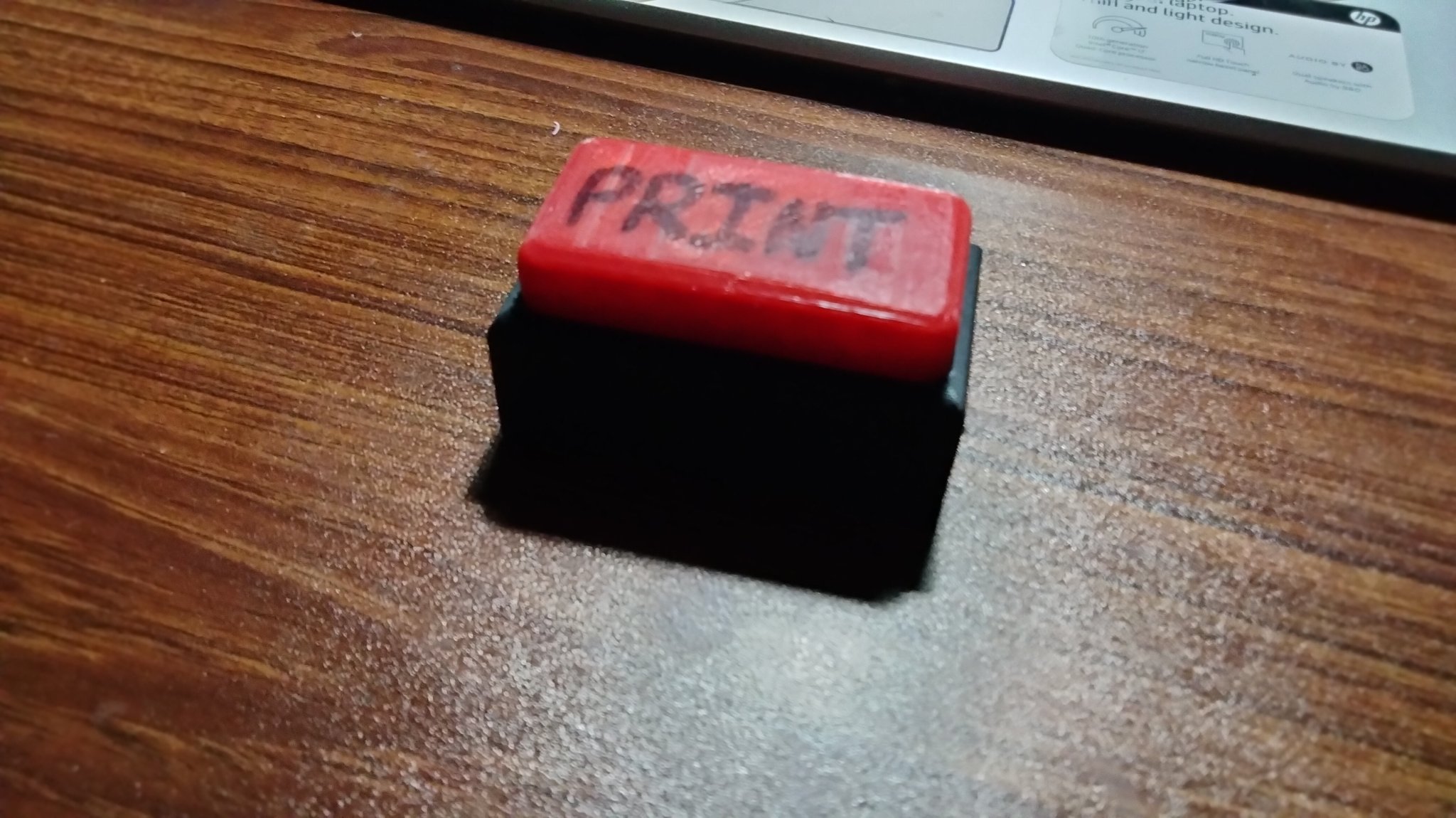 Nút bấm in 3D với thiết kế 2 phần và lò xo