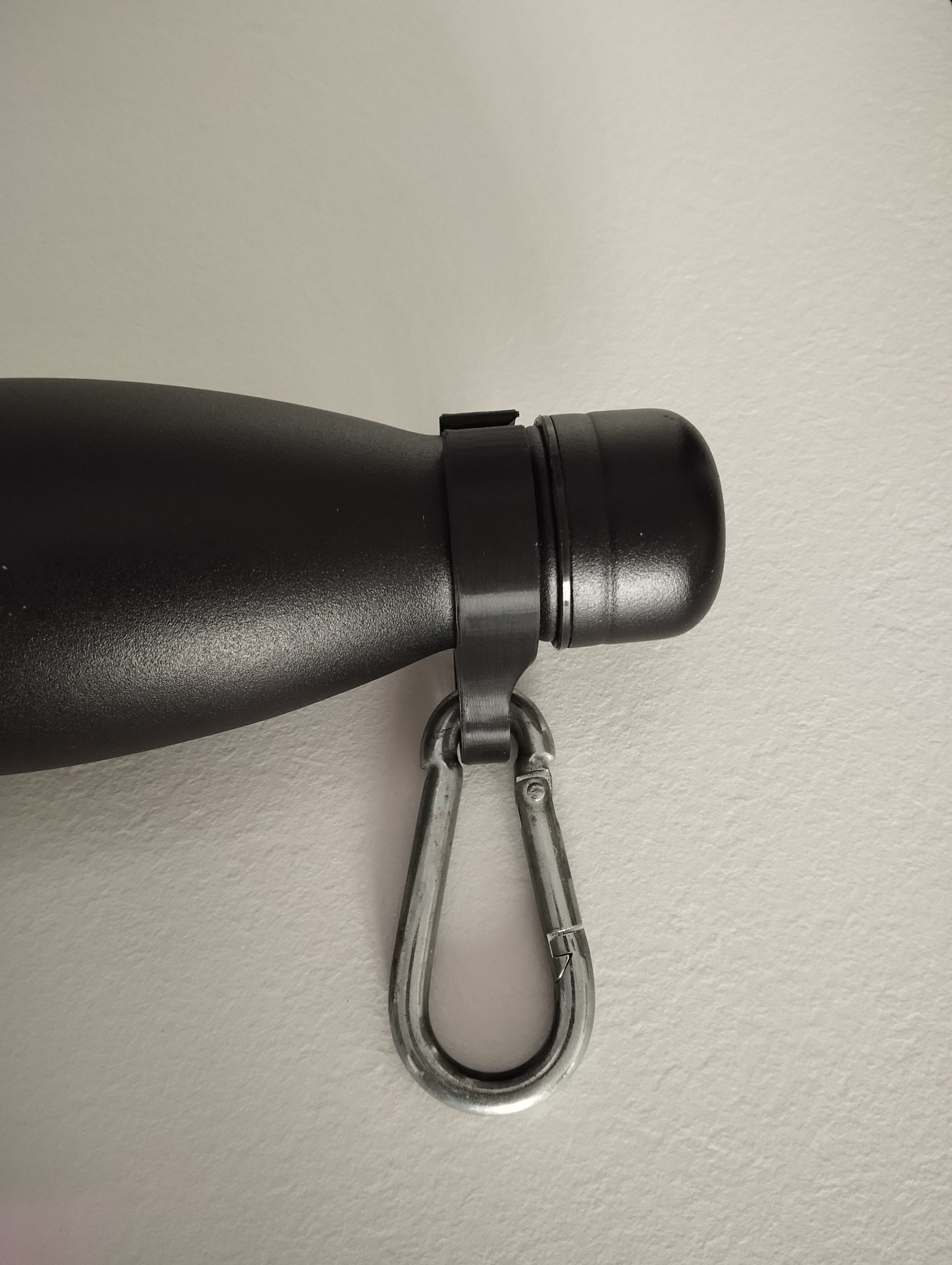 Móc treo bình giữ nhiệt tiện lợi cho hoạt động ngoài trời