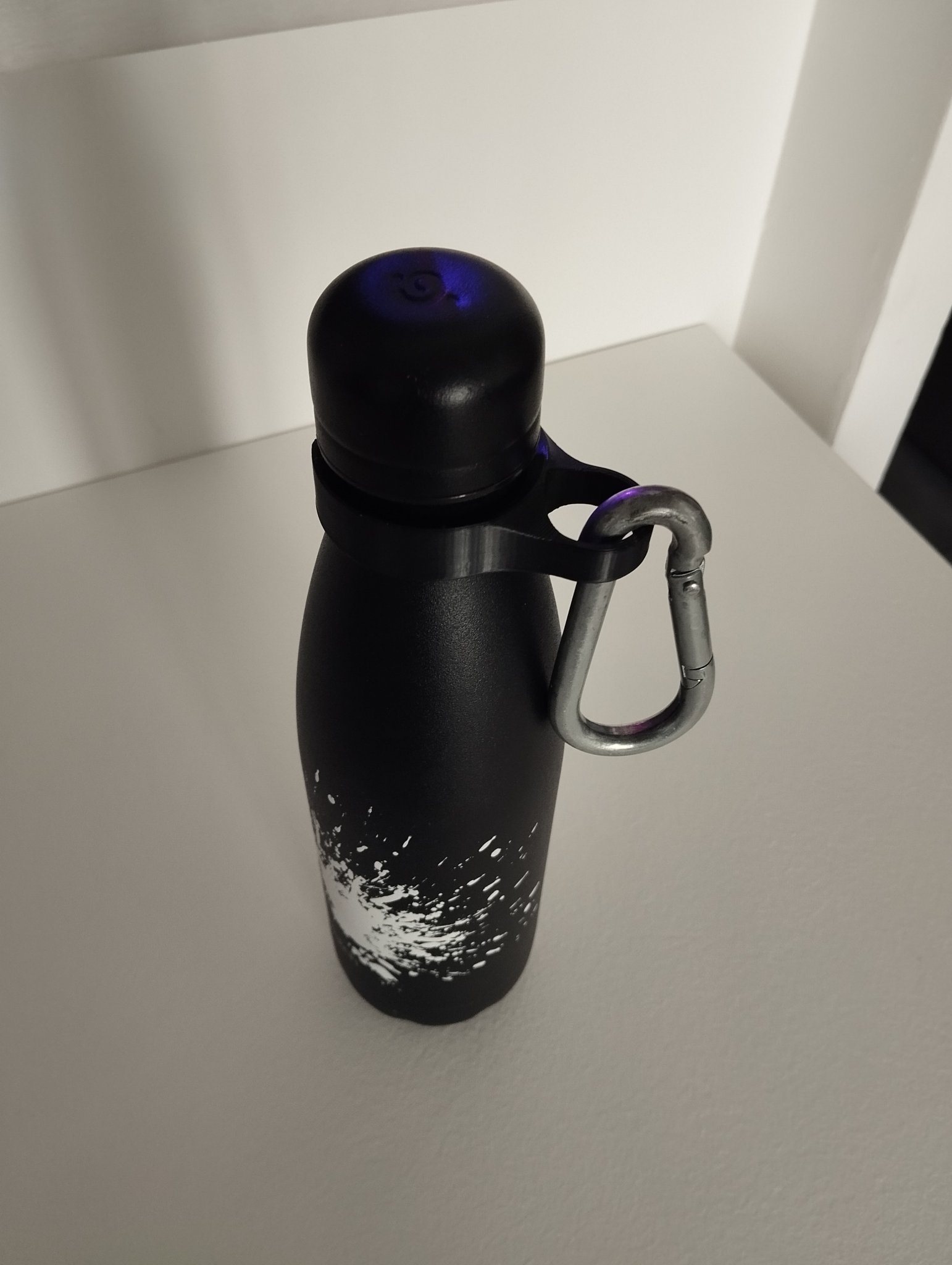 Móc treo bình giữ nhiệt tiện lợi cho hoạt động ngoài trời