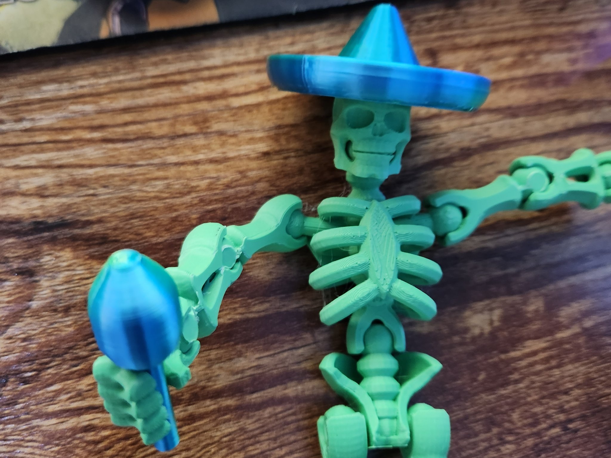 Mũ sombrero và bộ maracas cho đồ chơi bộ xương