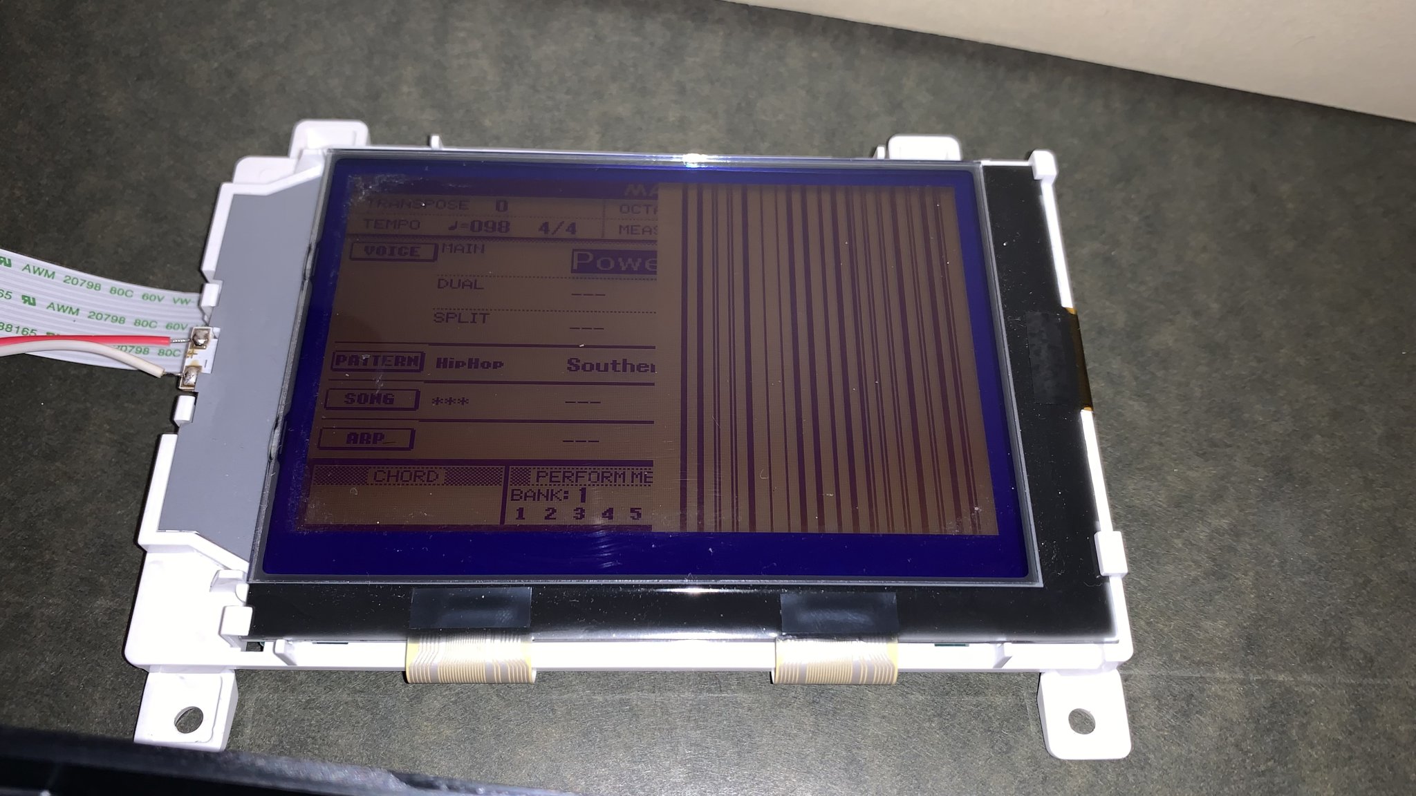 Giá đỡ sửa chữa màn hình cho đàn piano Yamaha MM6