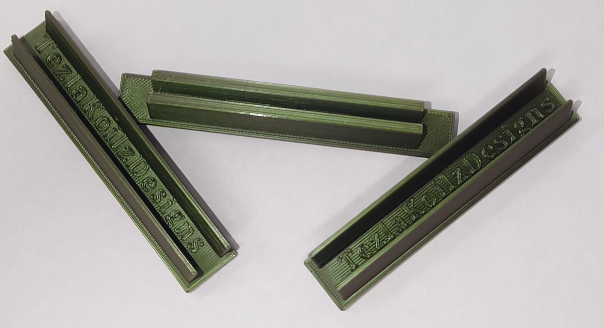 Giá đỡ danh thiếp và biển tên cho văn phòng