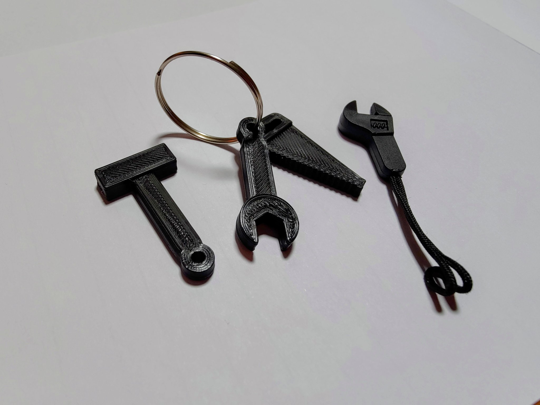 Công cụ trang trí cho móc khóa và kéo khóa