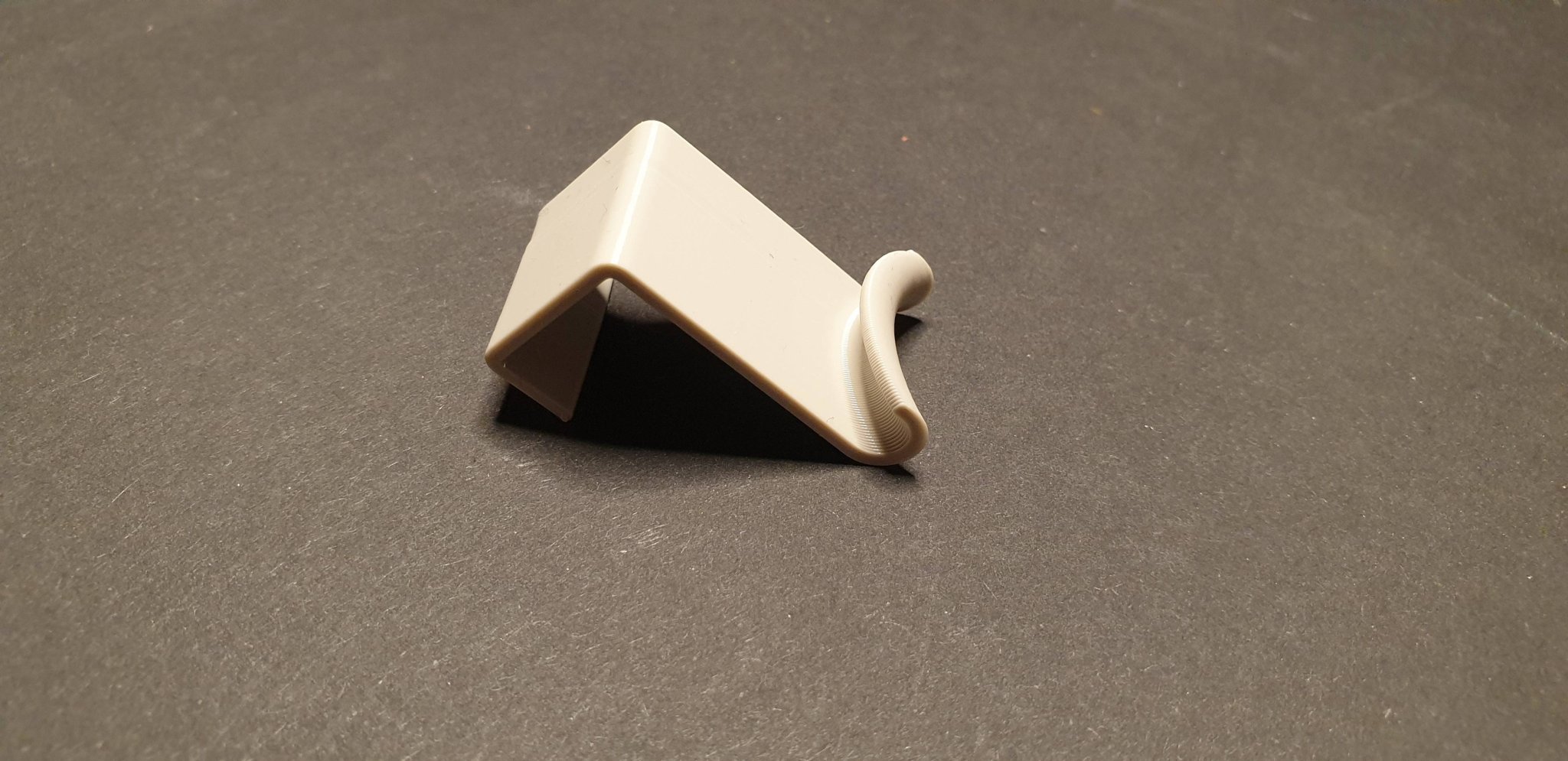 Móc treo cửa và cửa sổ tùy chỉnh bằng Fusion 360