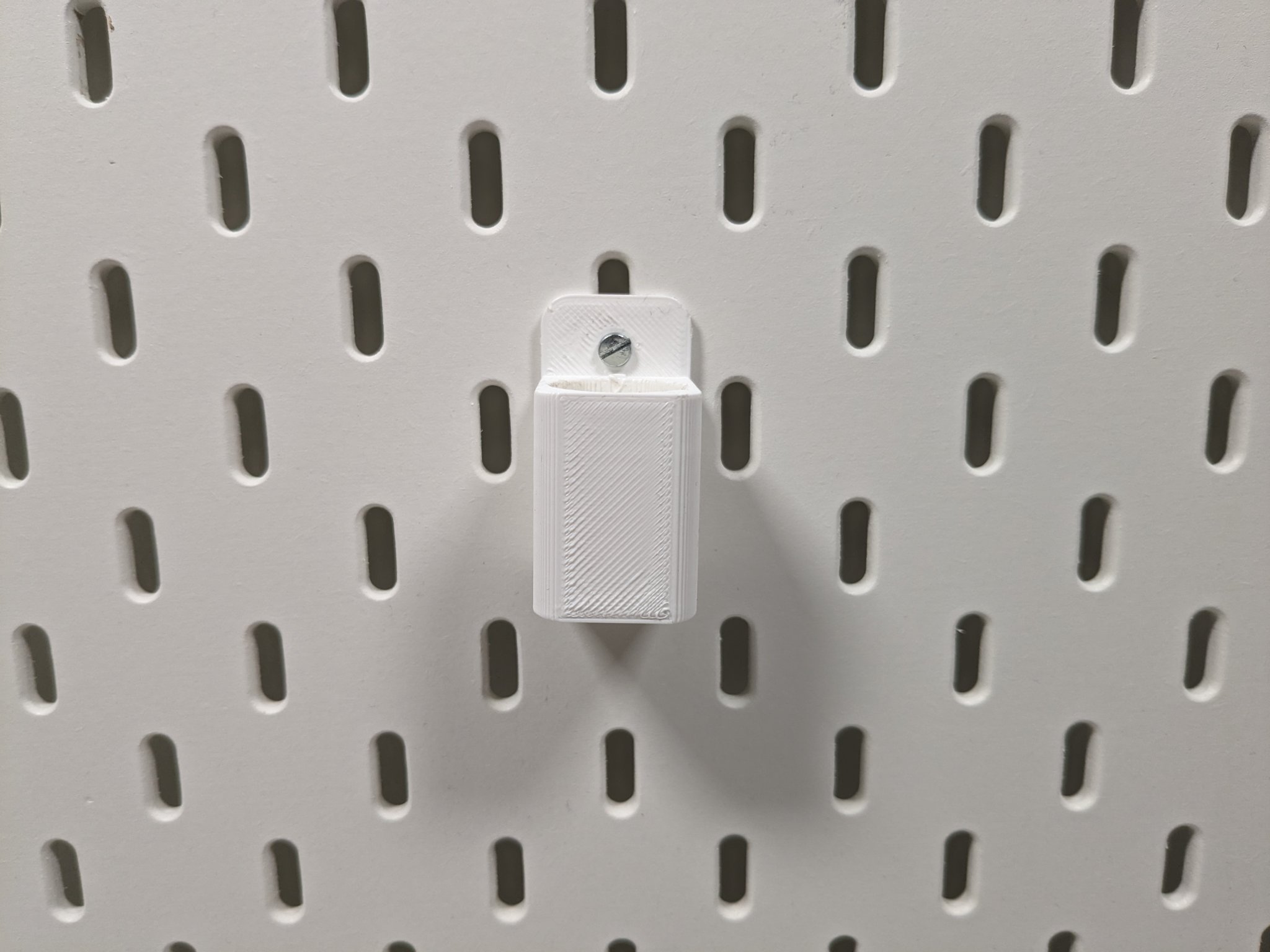 Giá đỡ bơm hút chân không gắn vít cho bảng Ikea Skadis