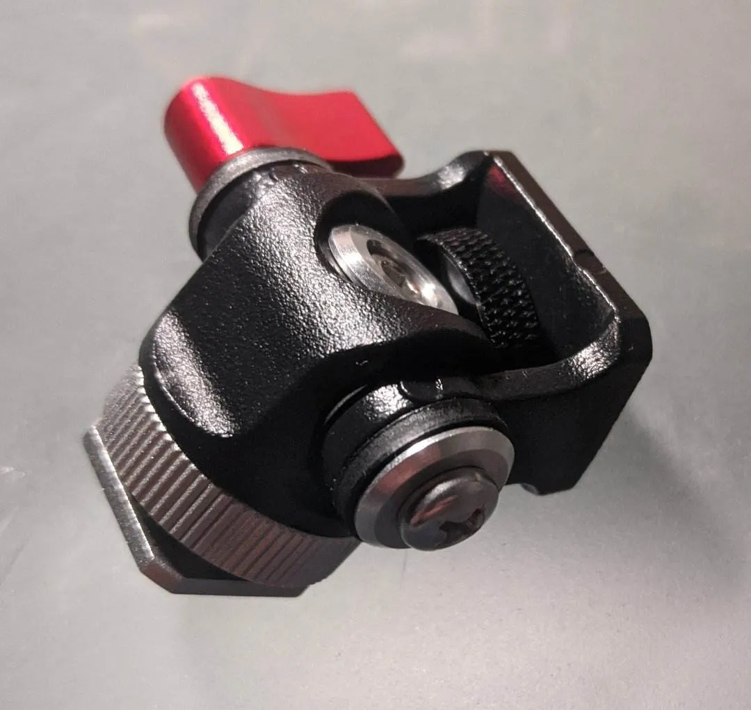 Thay thế bộ phận nhôm của máy quét Ferret với đai ốc