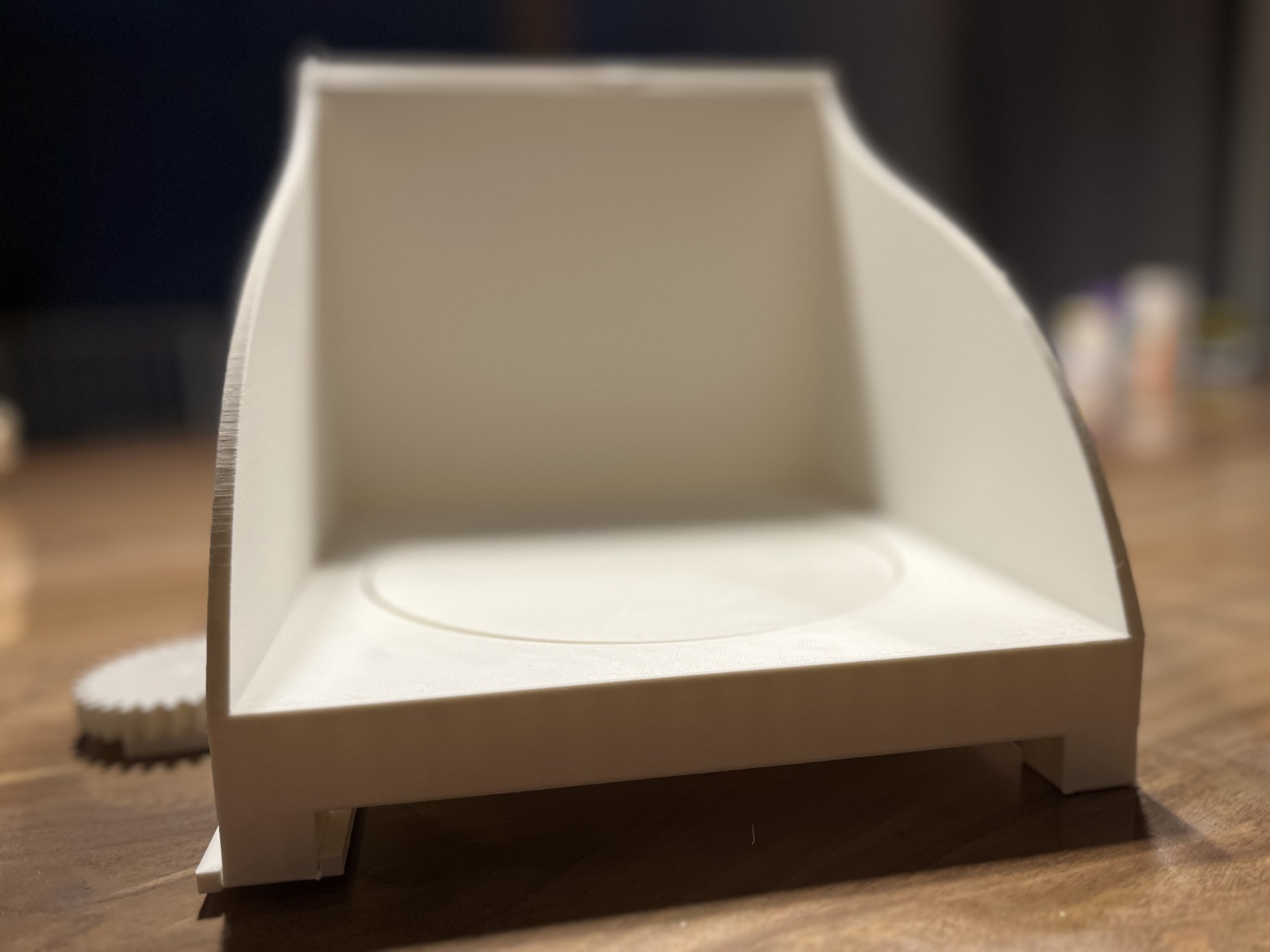 Hệ thống trưng bày sản phẩm với bàn xoay cho airbrush