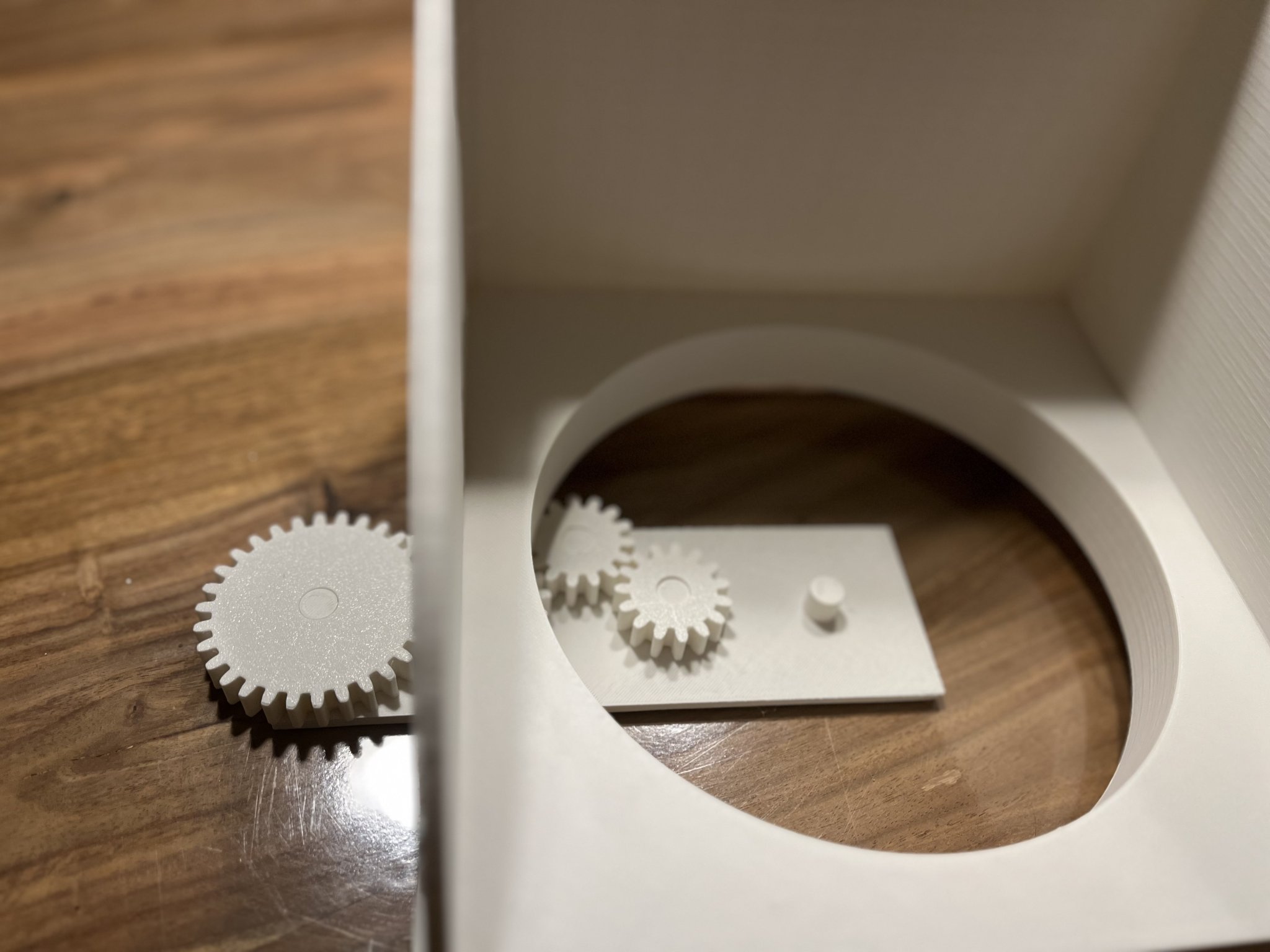 Hệ thống trưng bày sản phẩm với bàn xoay cho airbrush