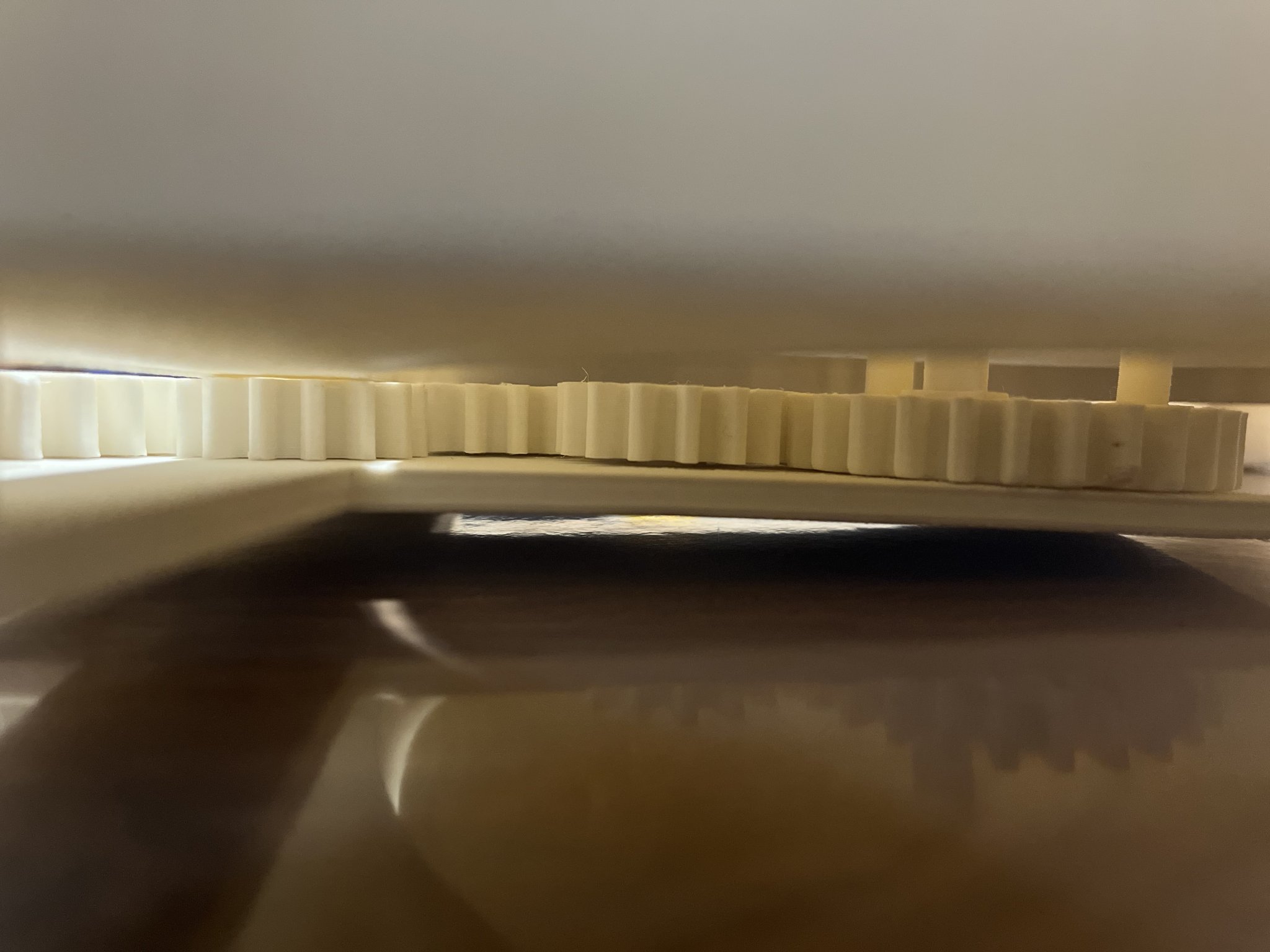 Hệ thống trưng bày sản phẩm với bàn xoay cho airbrush