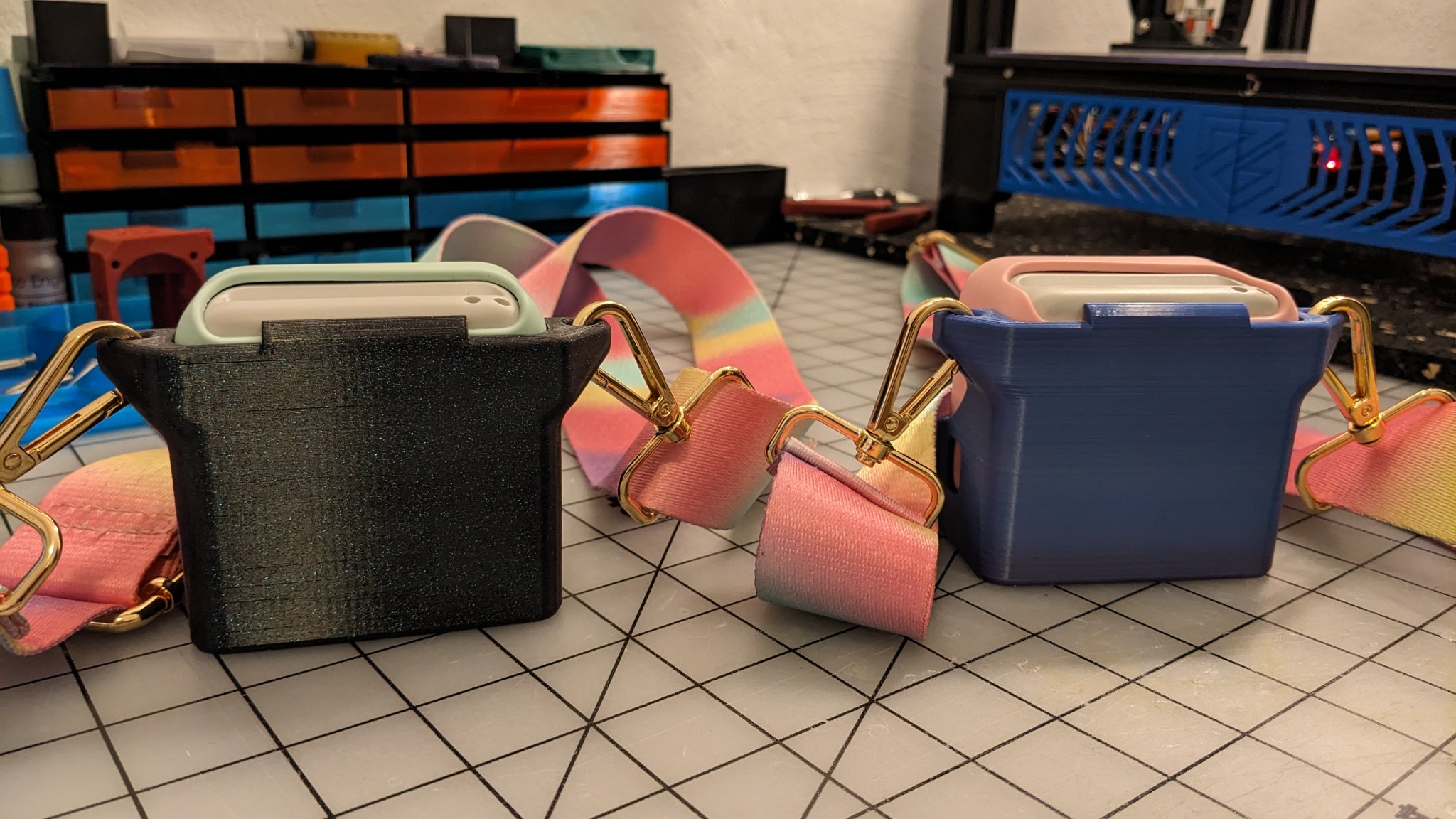 Giá đỡ Yoto cho máy phát nhạc mini với dây đeo