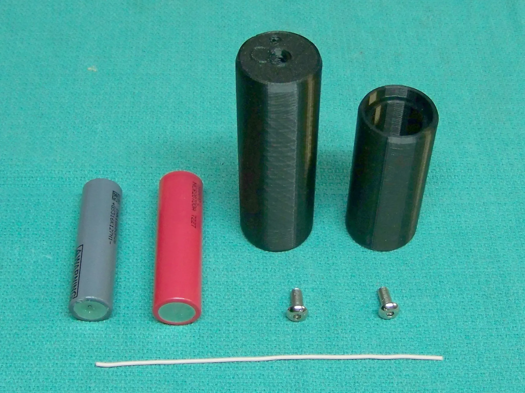 Bộ chuyển đổi pin Lithium 20700 hoặc 18650 sang 3 pin D