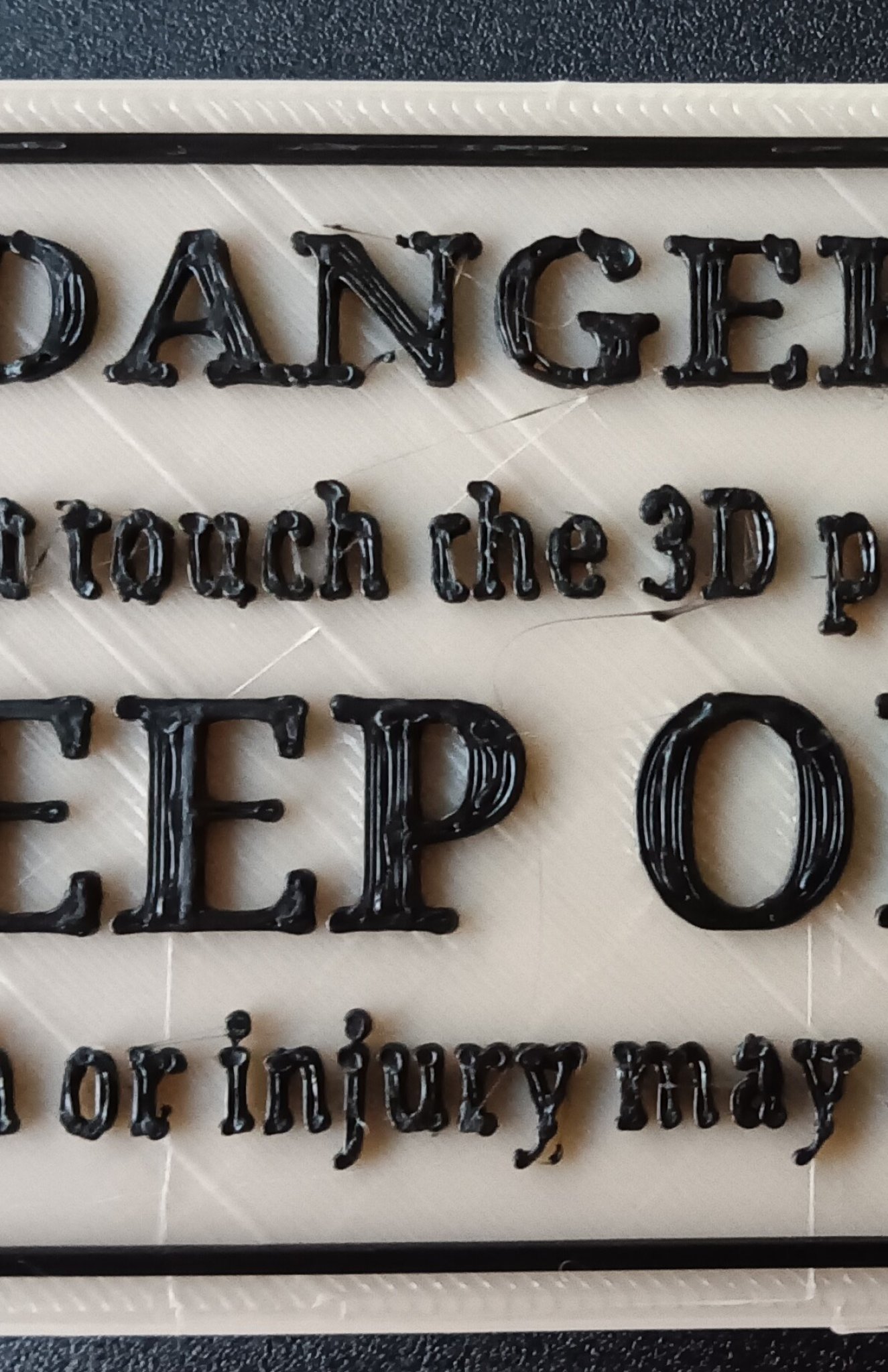 Biển báo máy in 3D hài hước/đáng sợ với thiết kế nổi bật