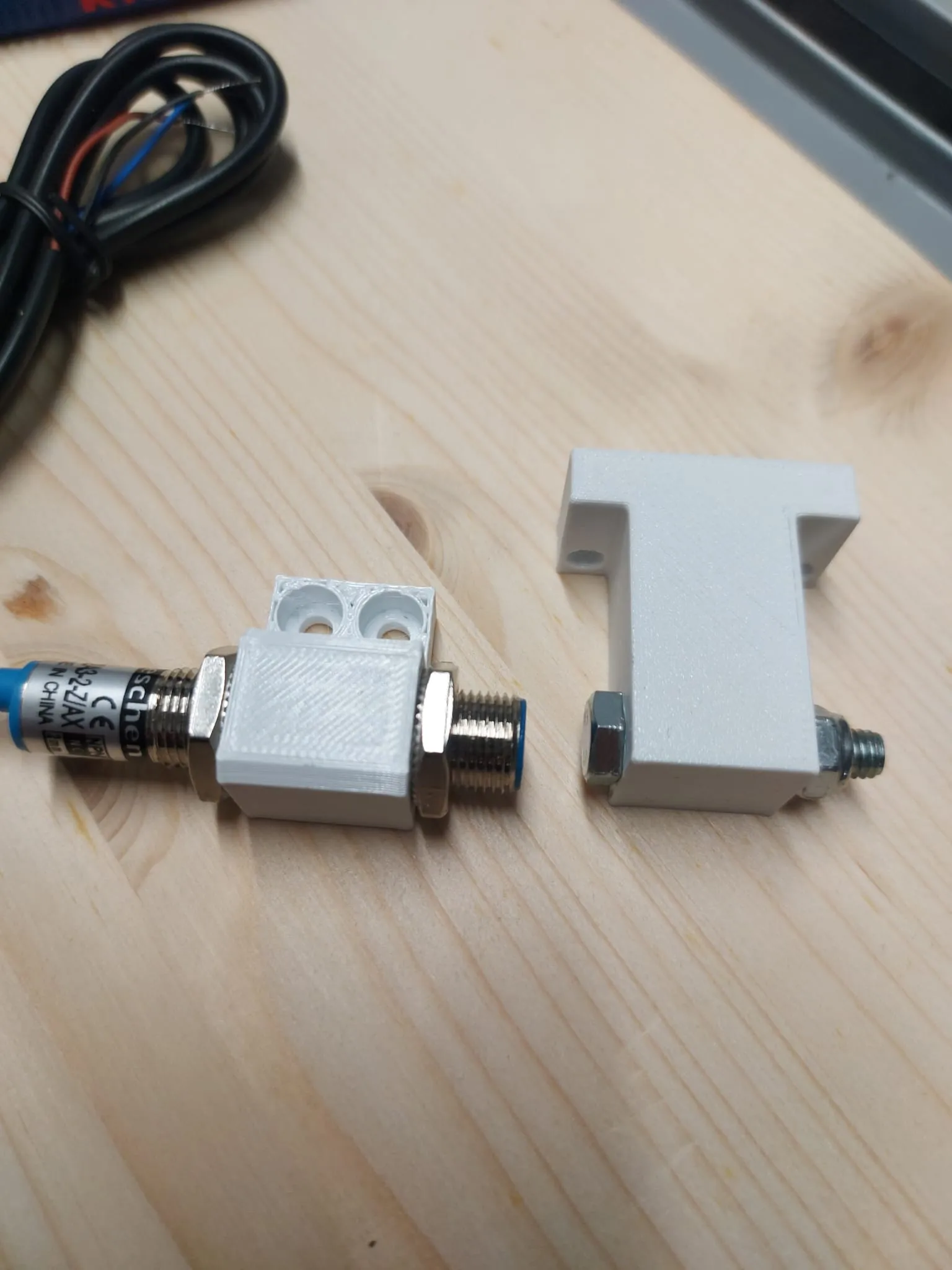 Giá đỡ công tắc giới hạn M12 cho máy CNC